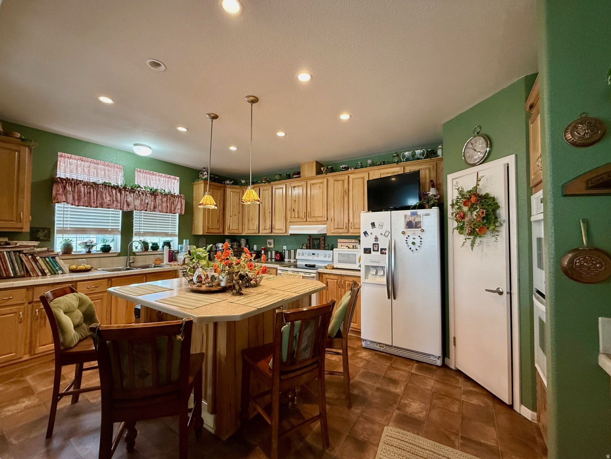 main property photo 19