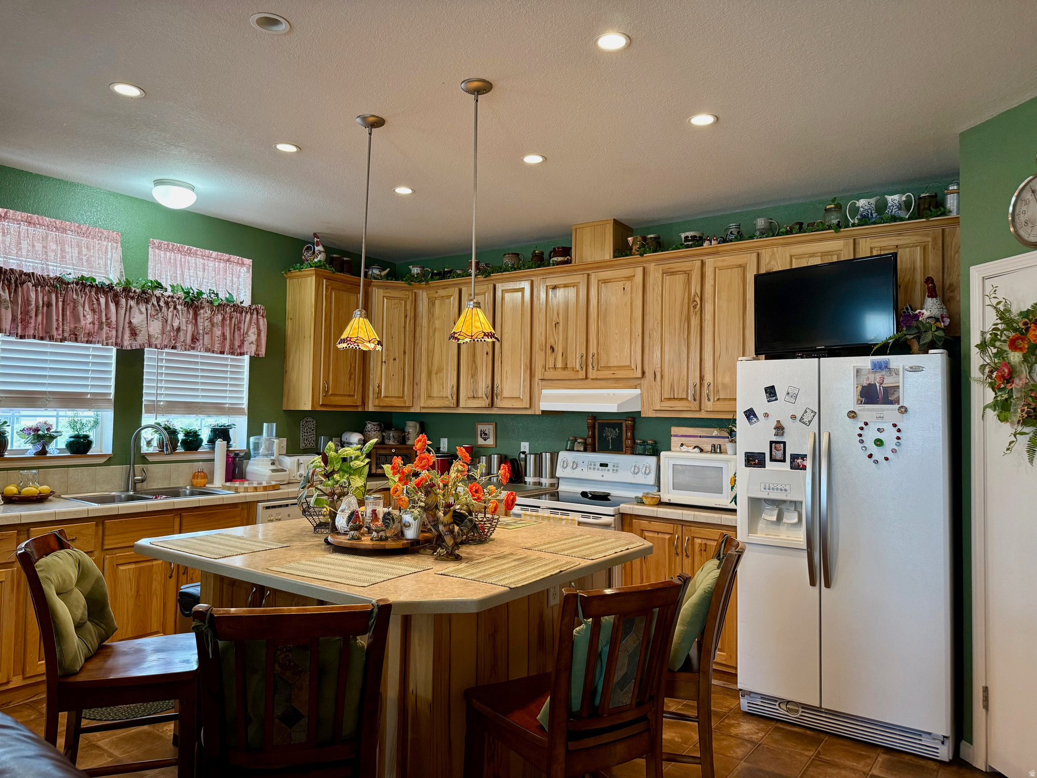 main property photo 20