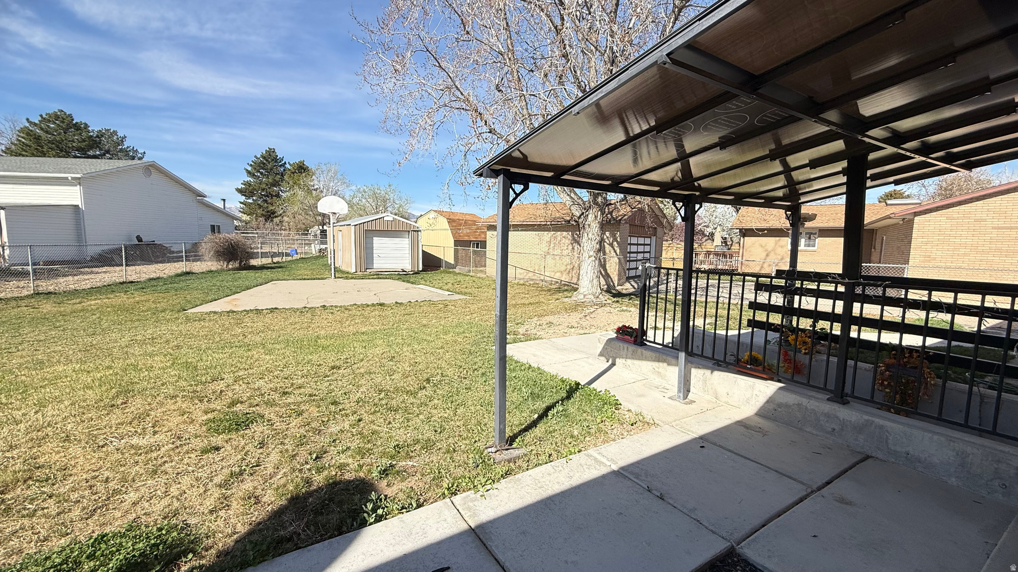 main property photo 23