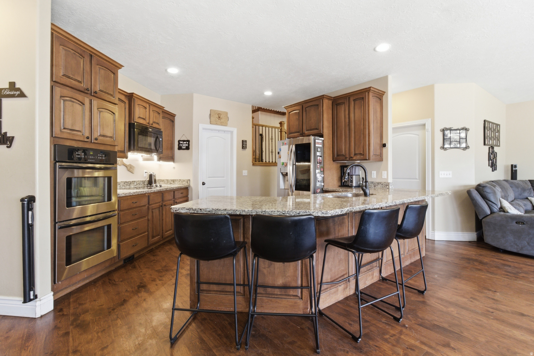 main property photo 7