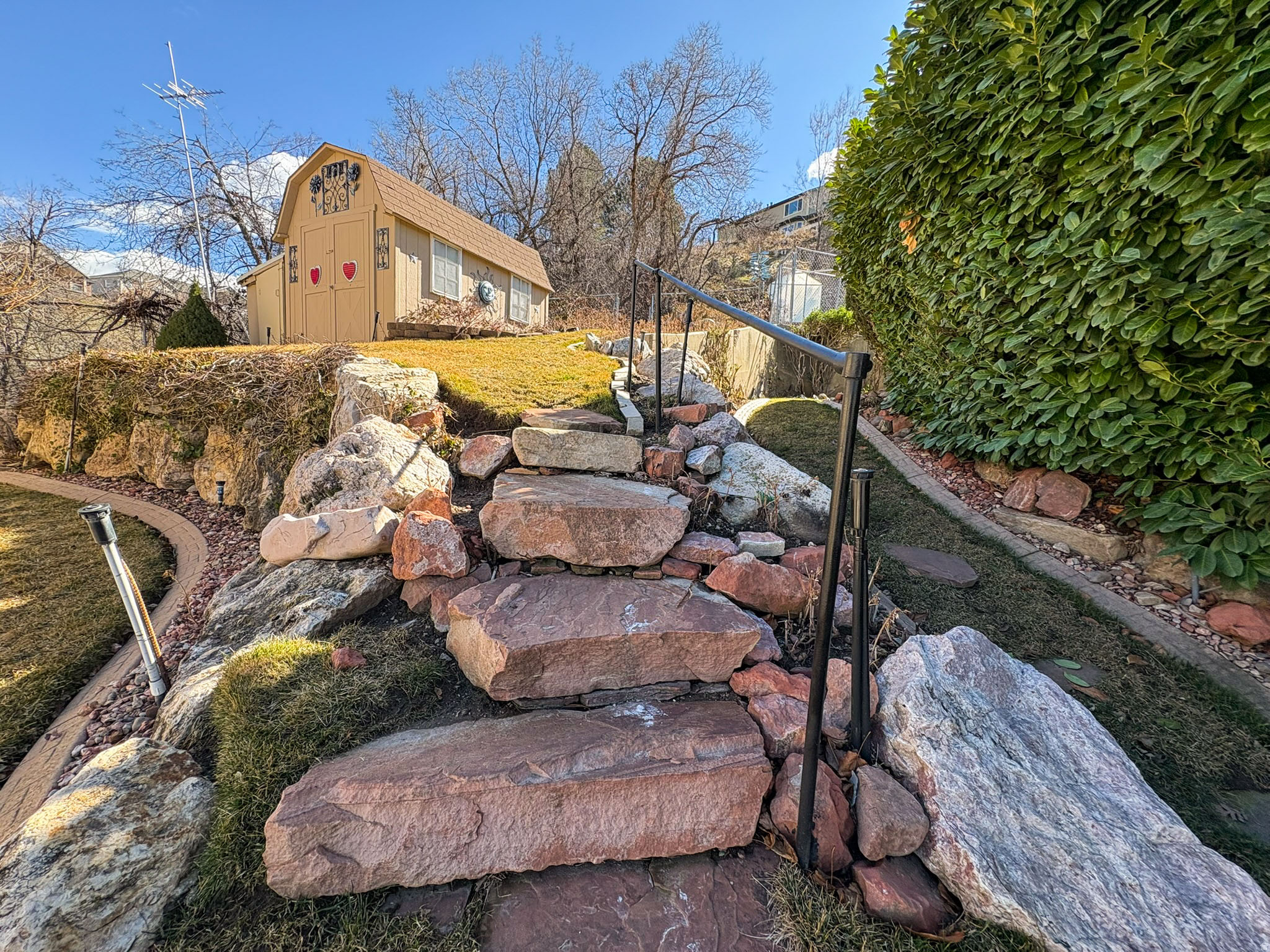 main property photo 32