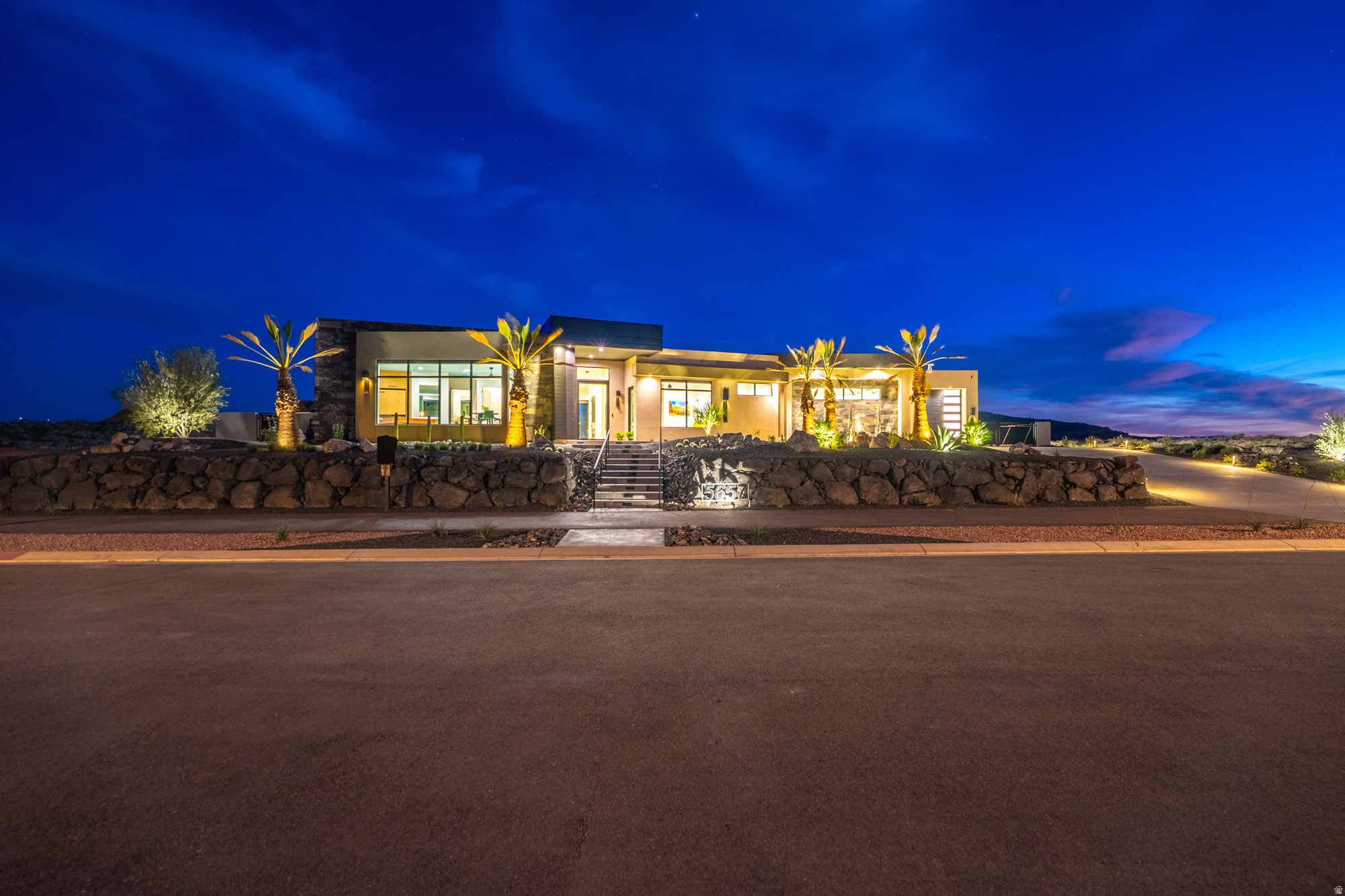main property photo 123