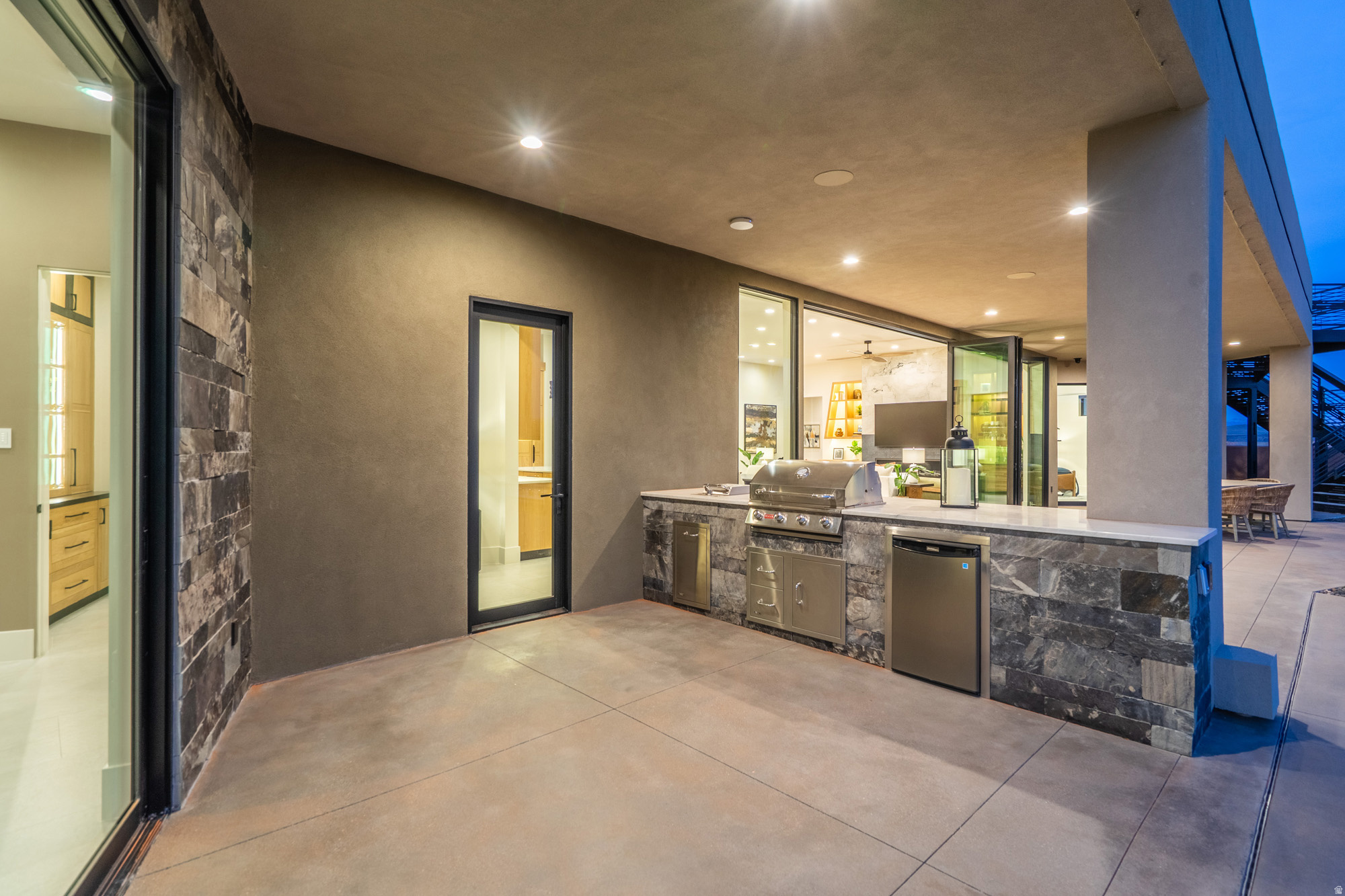 main property photo 77