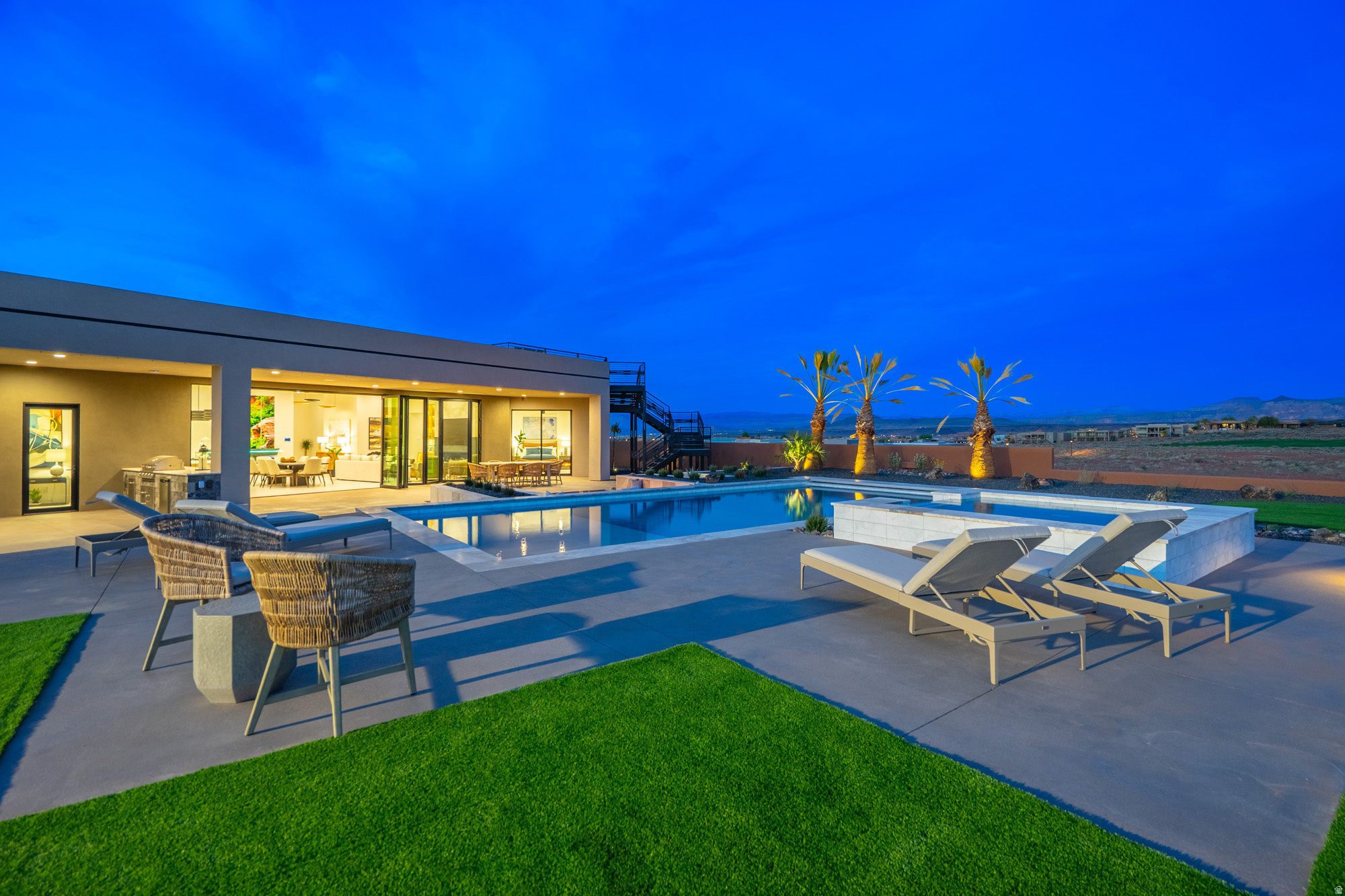 main property photo 79