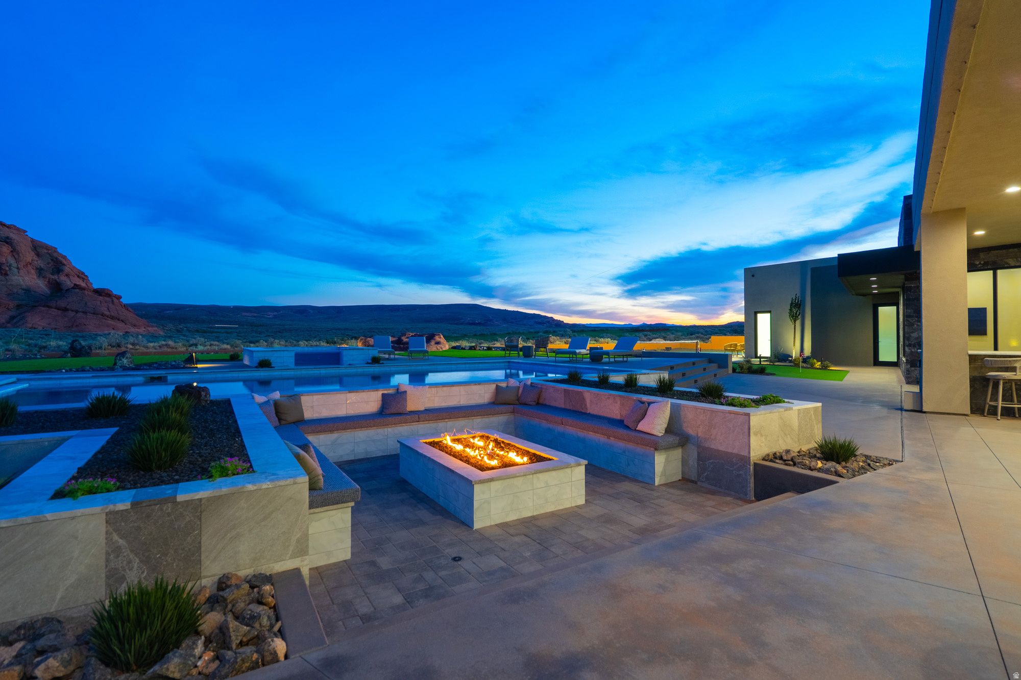 main property photo 92