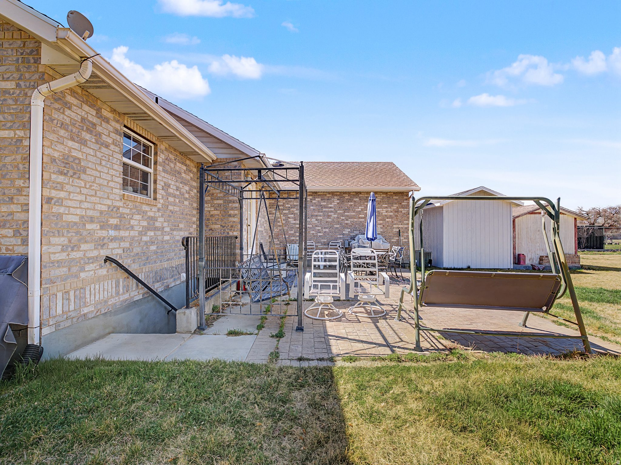 main property photo 23