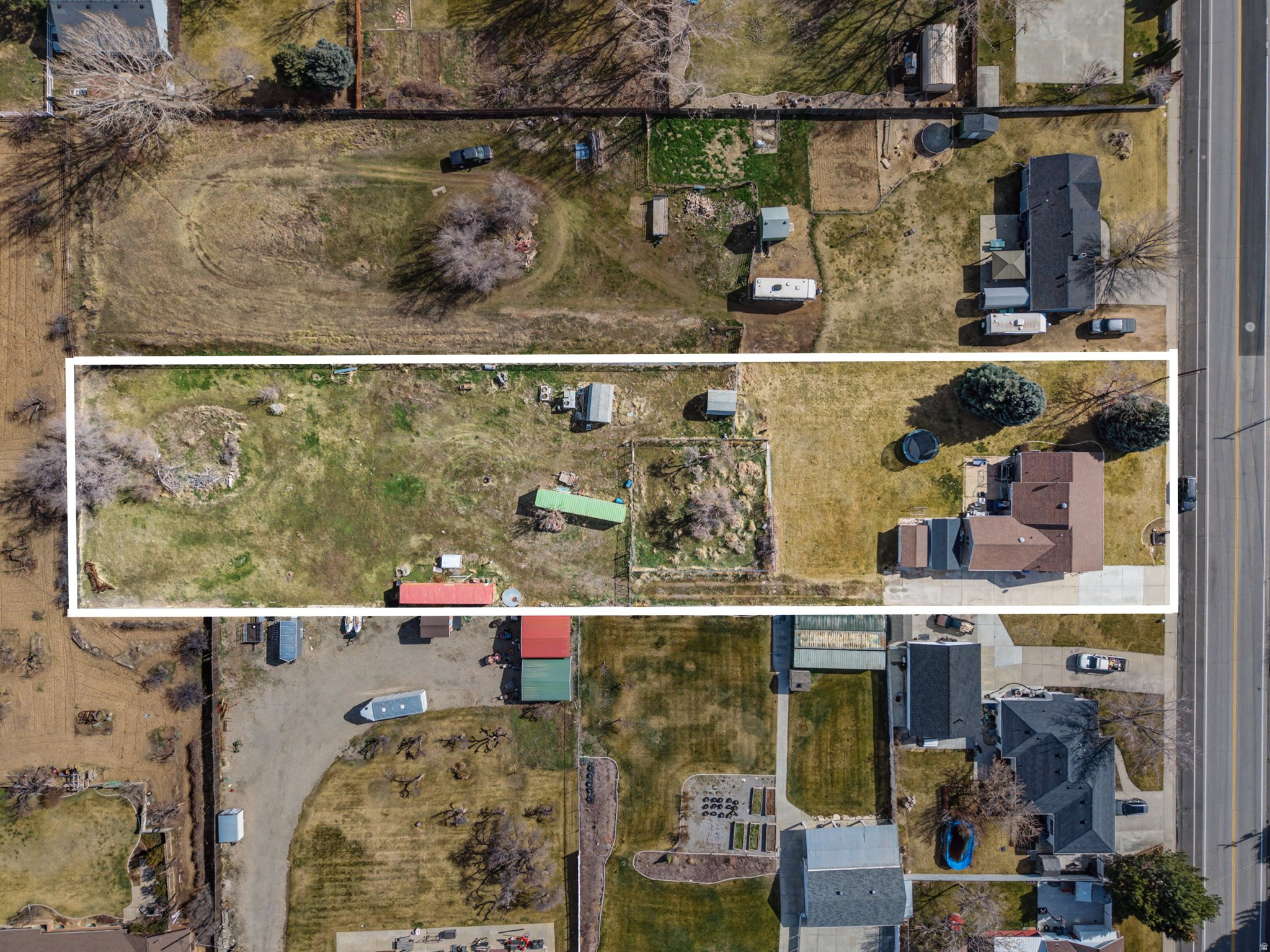 main property photo 30