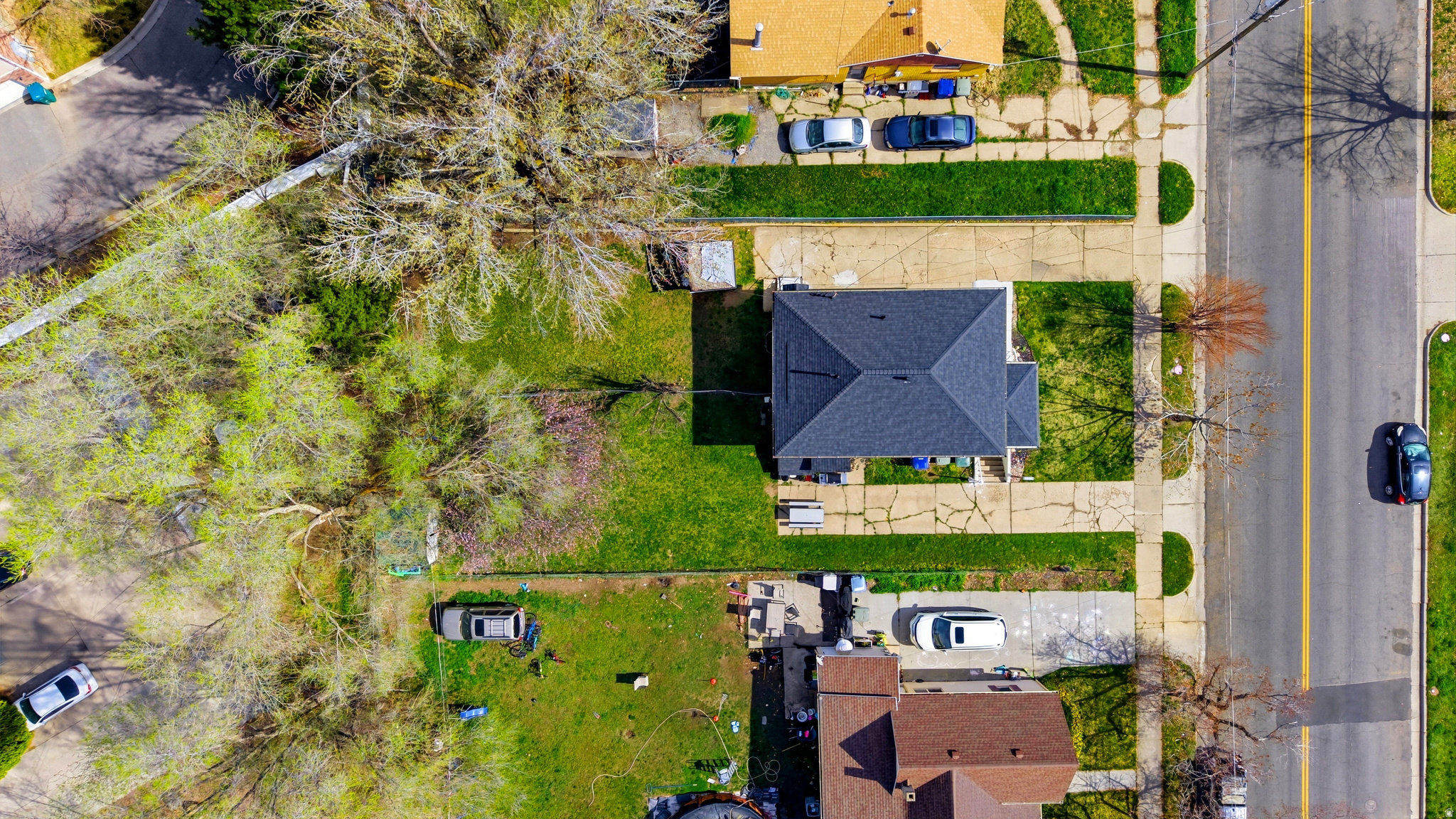 main property photo 12