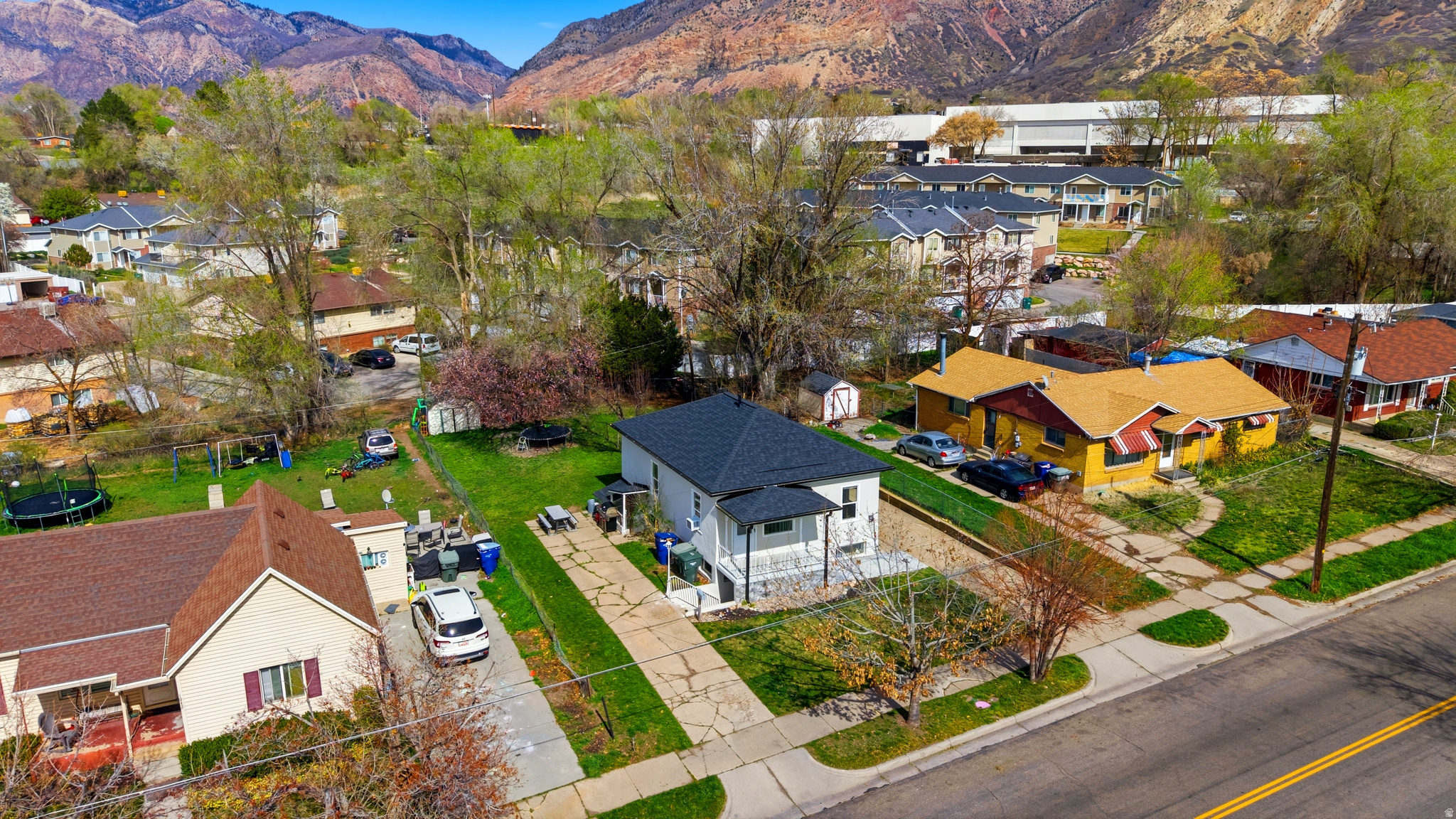 main property photo 6