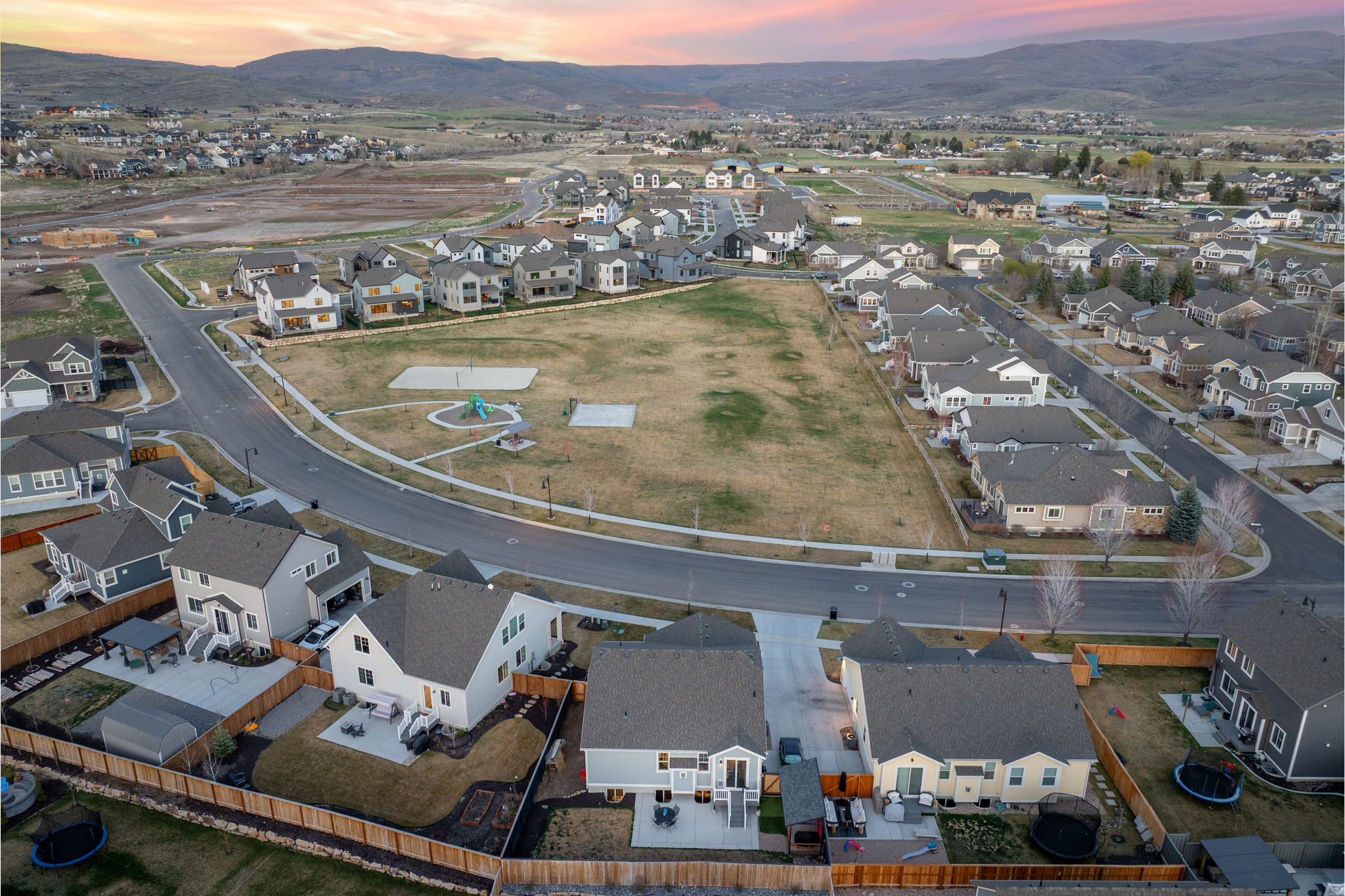 main property photo 37