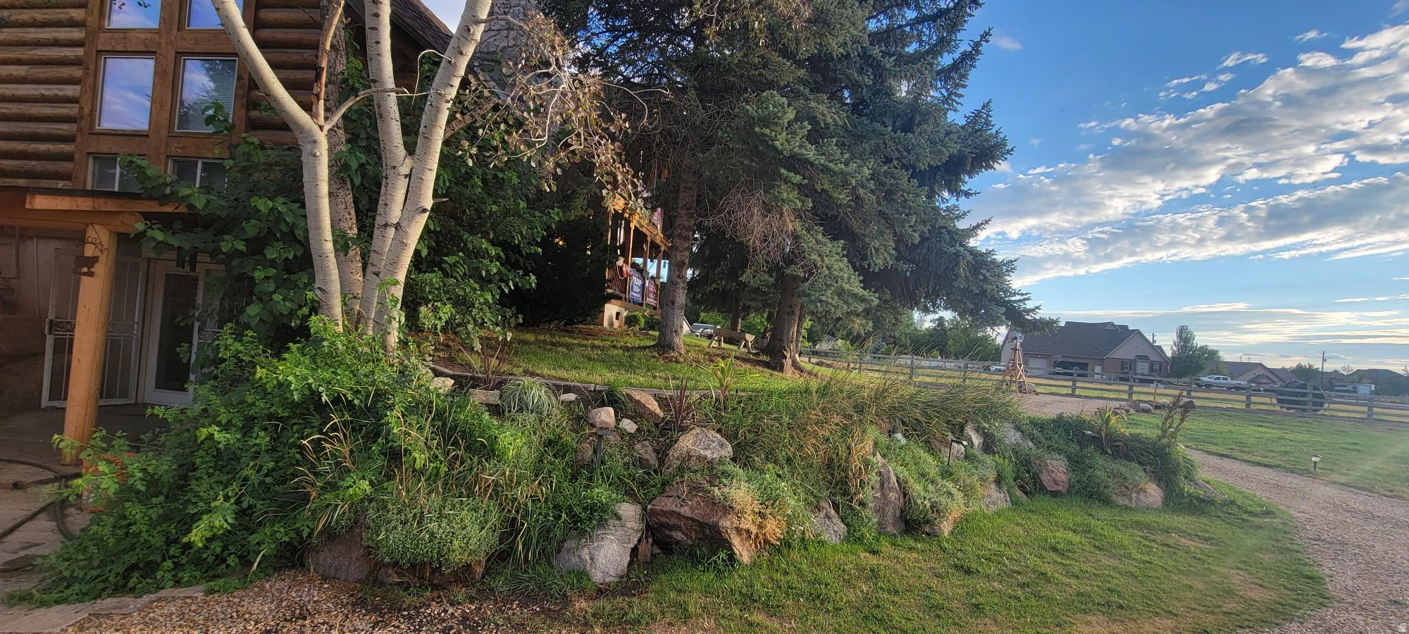 main property photo 28