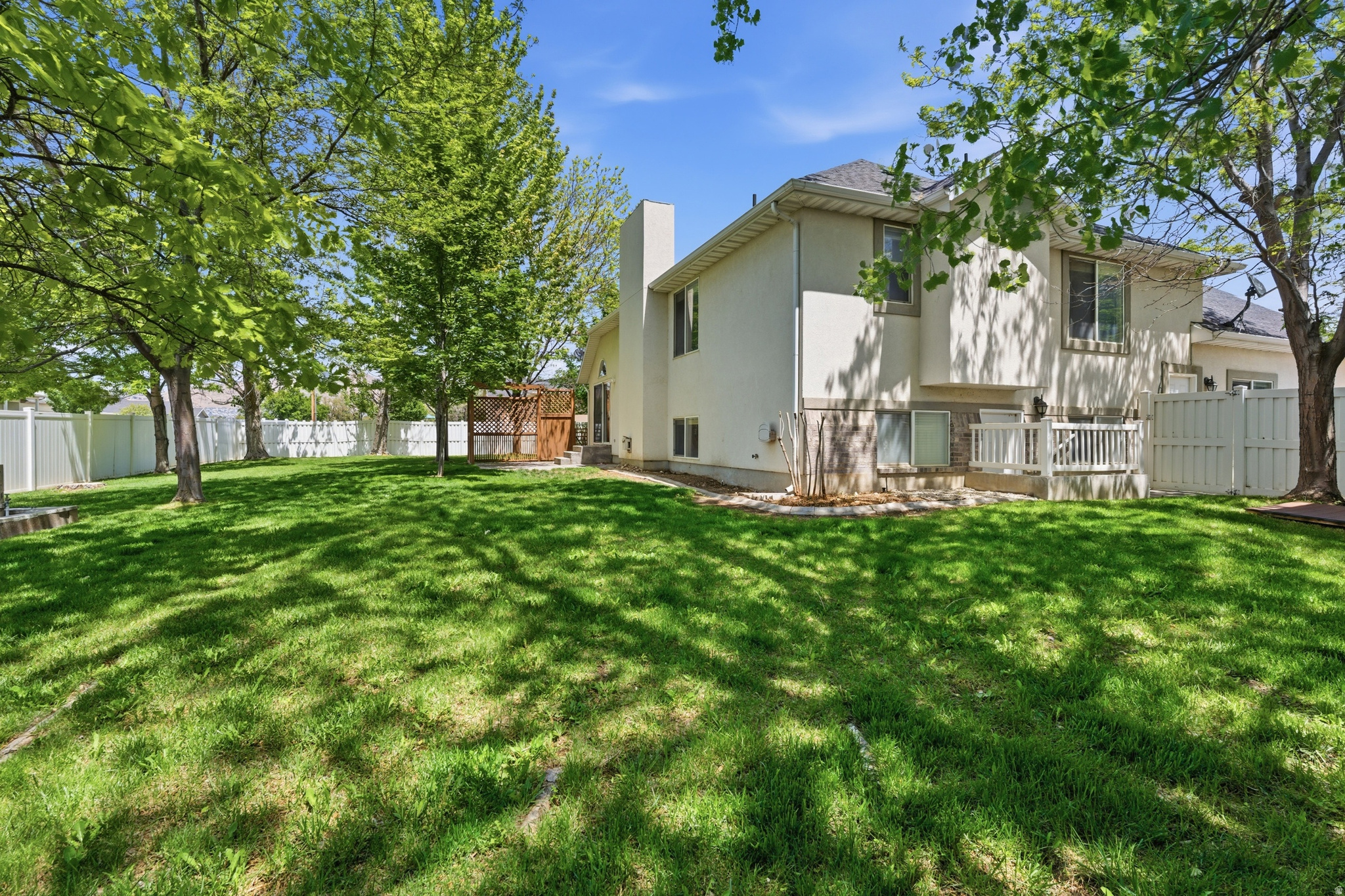 main property photo 32