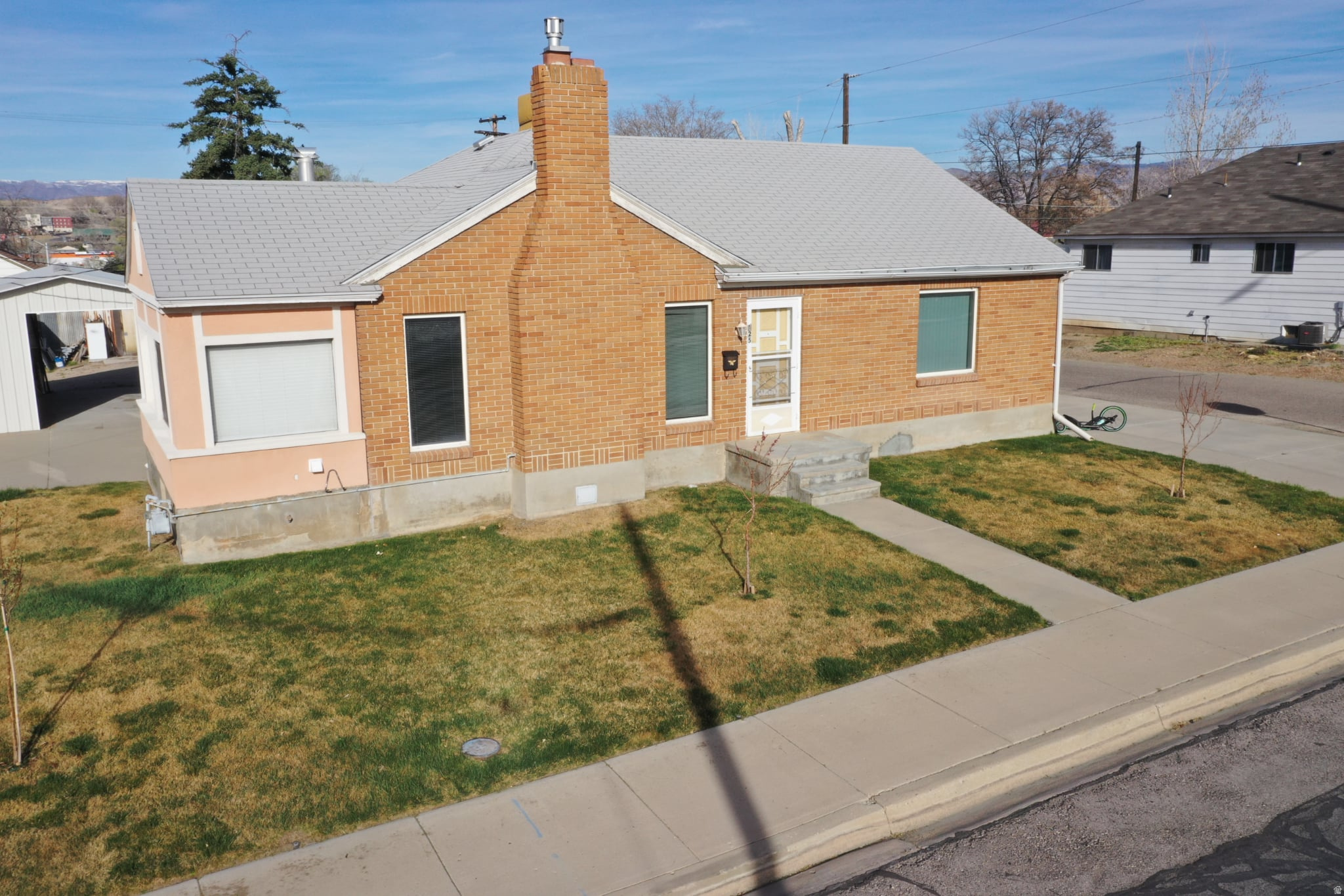 main property photo 36