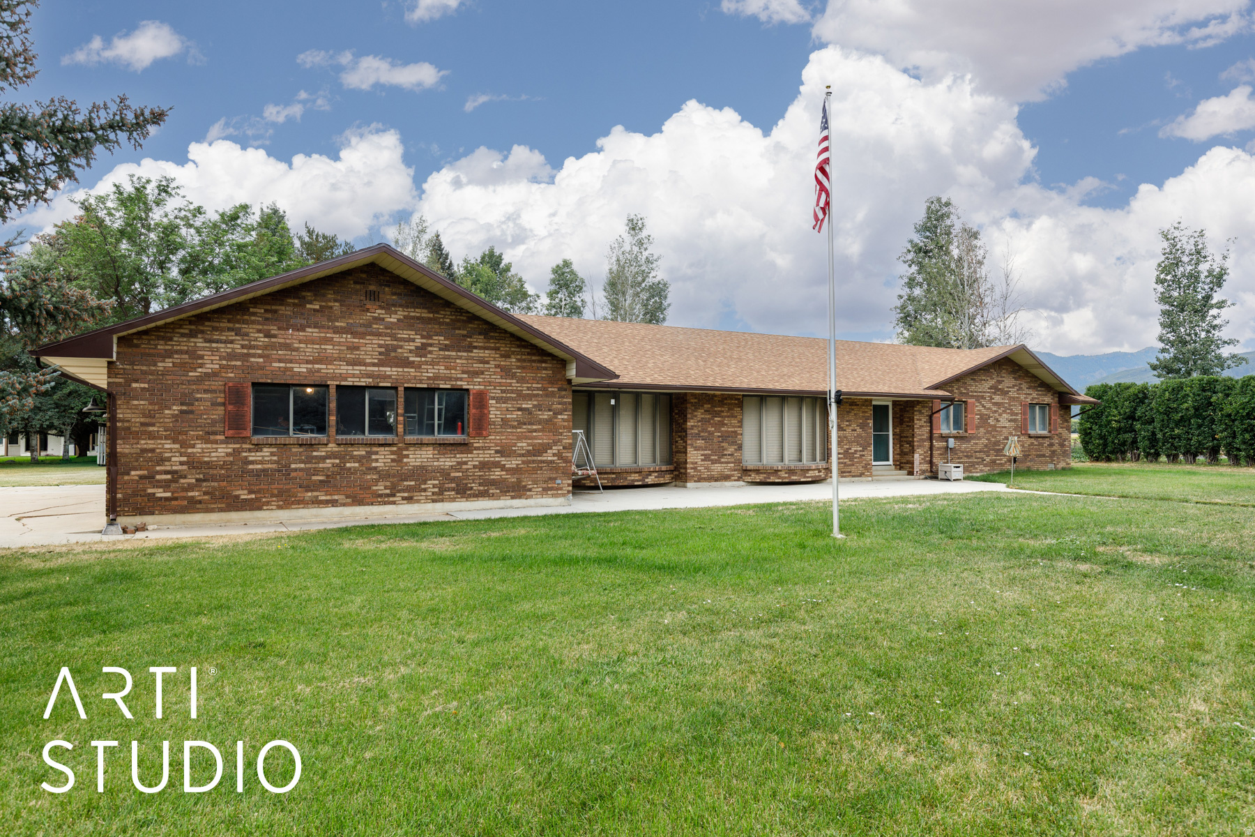 main property photo 33