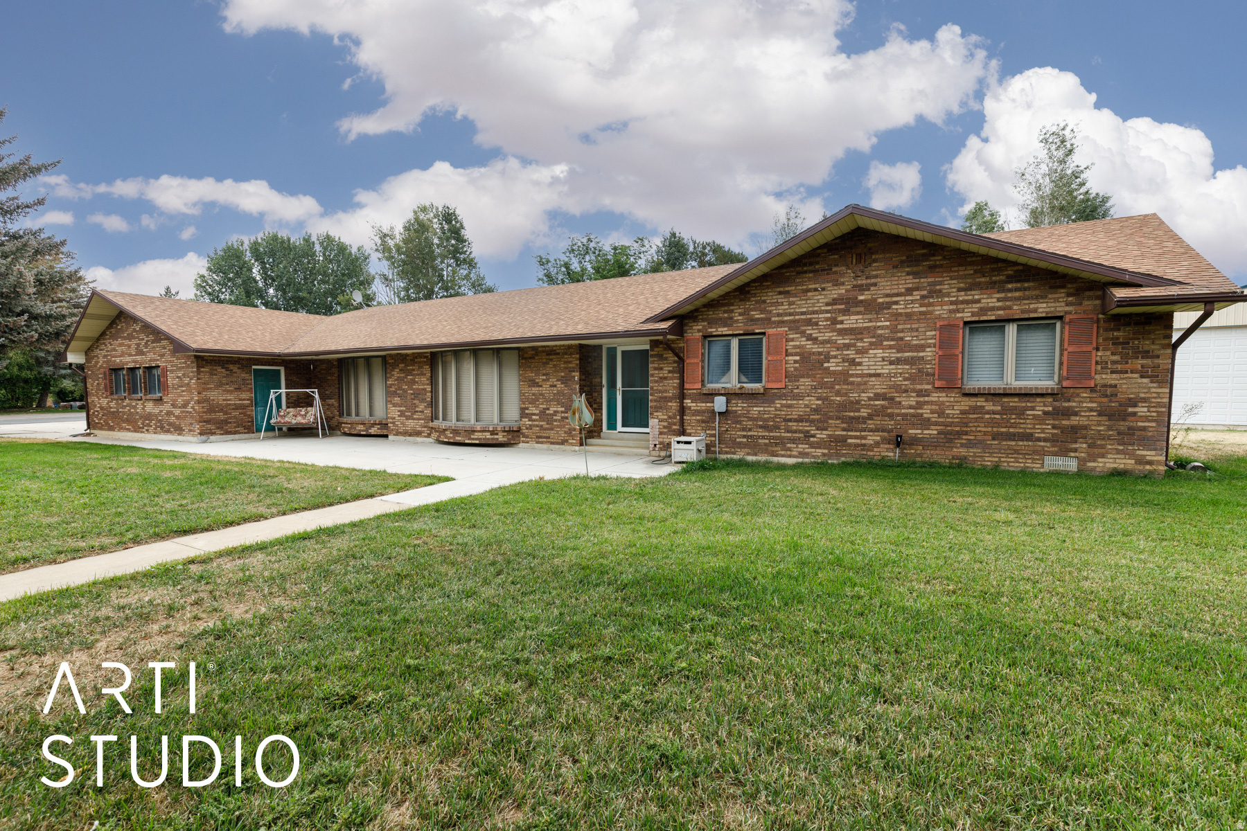 main property photo 34