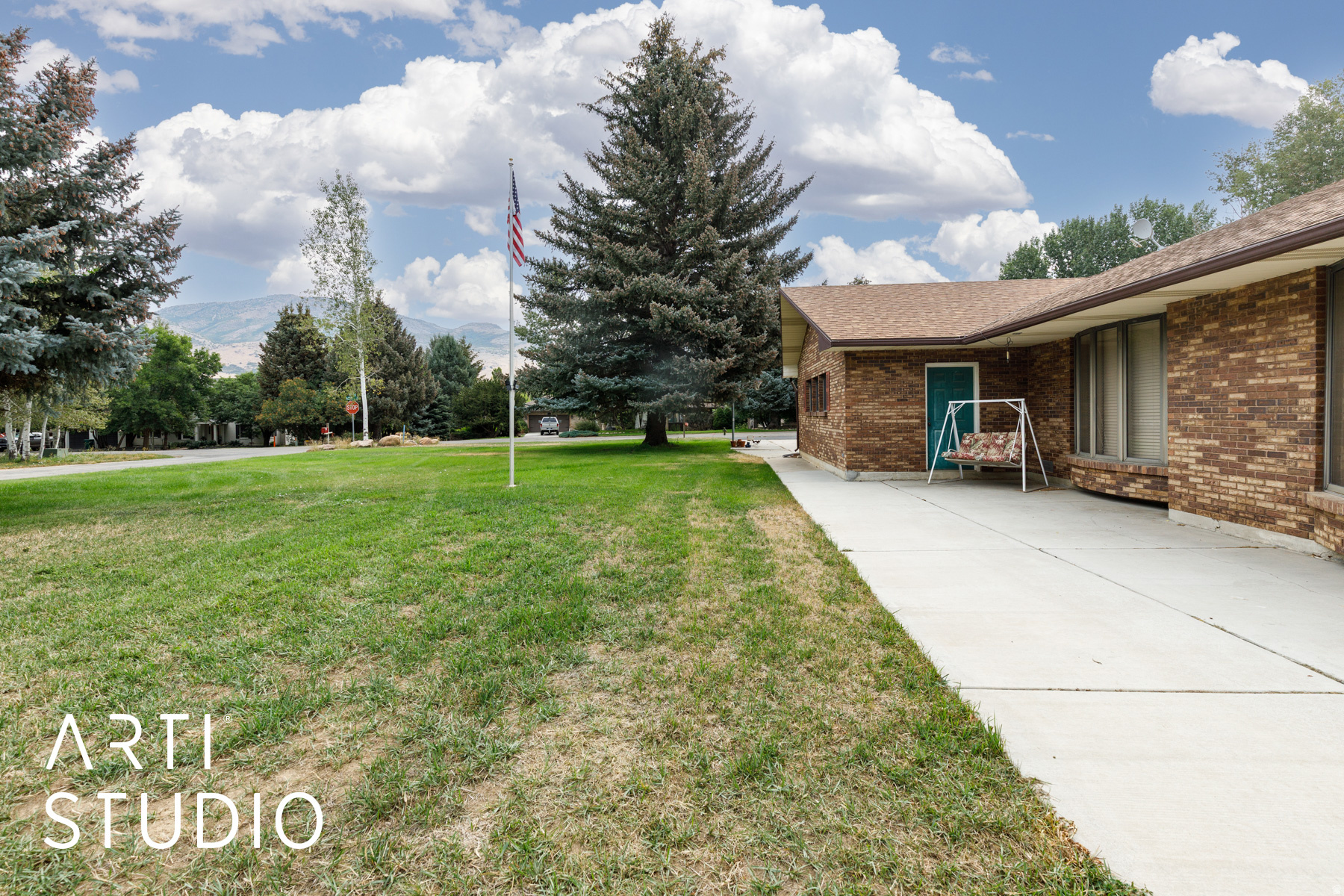 main property photo 36