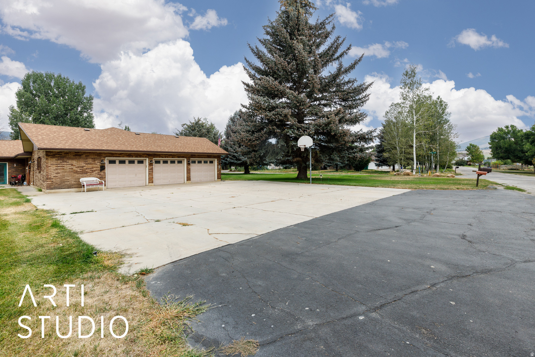 main property photo 37