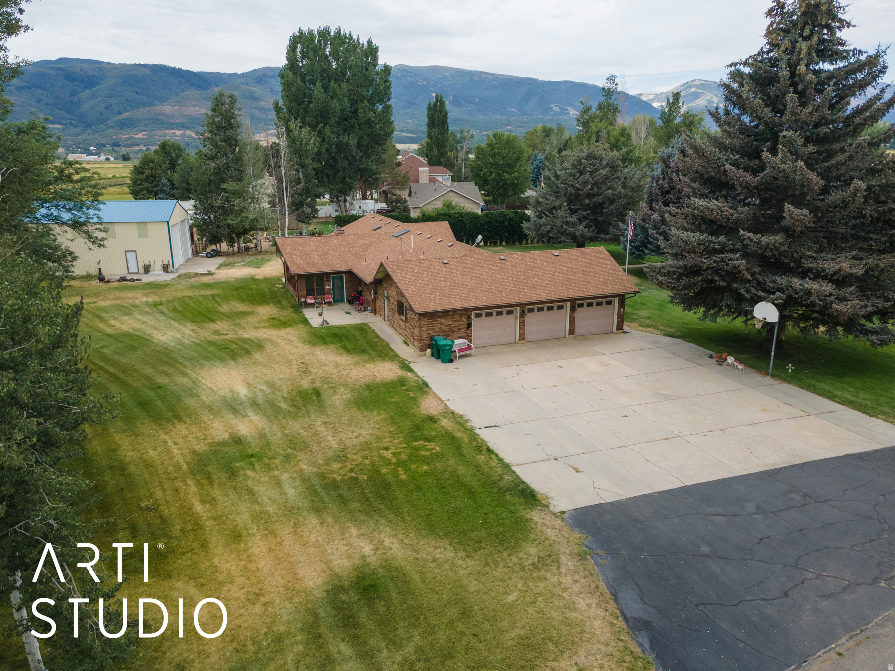 main property photo 51