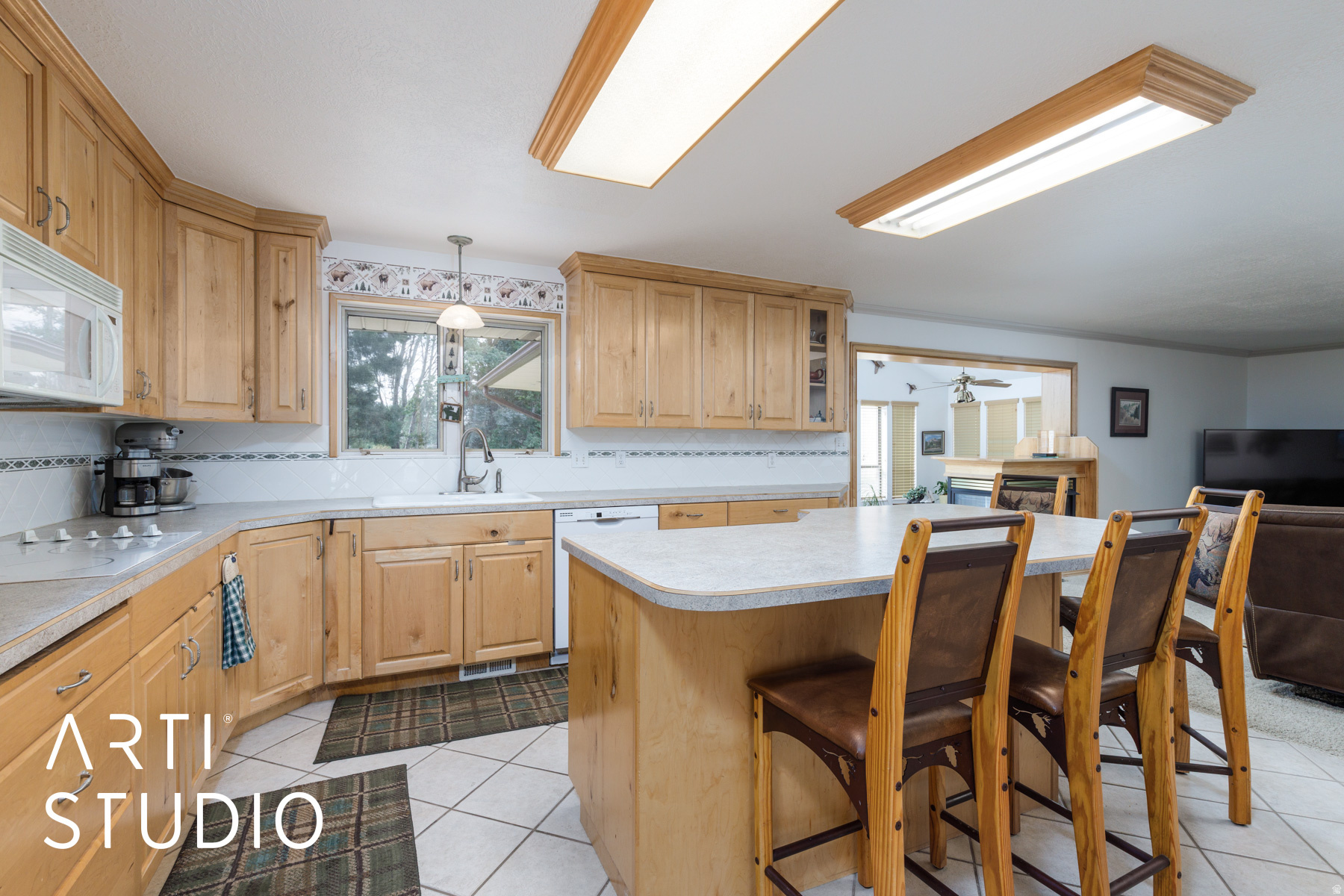 main property photo 9