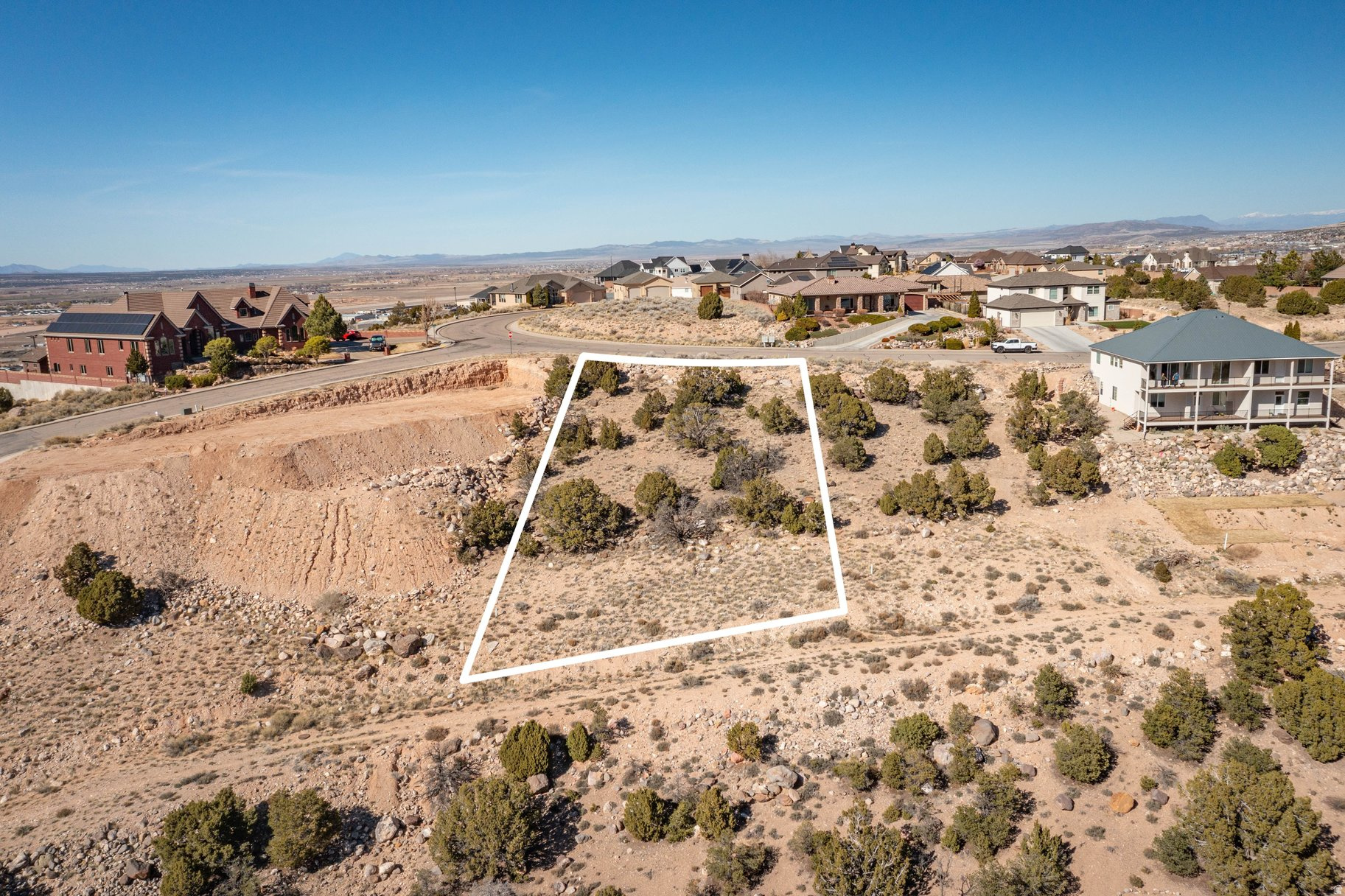 main property photo 10