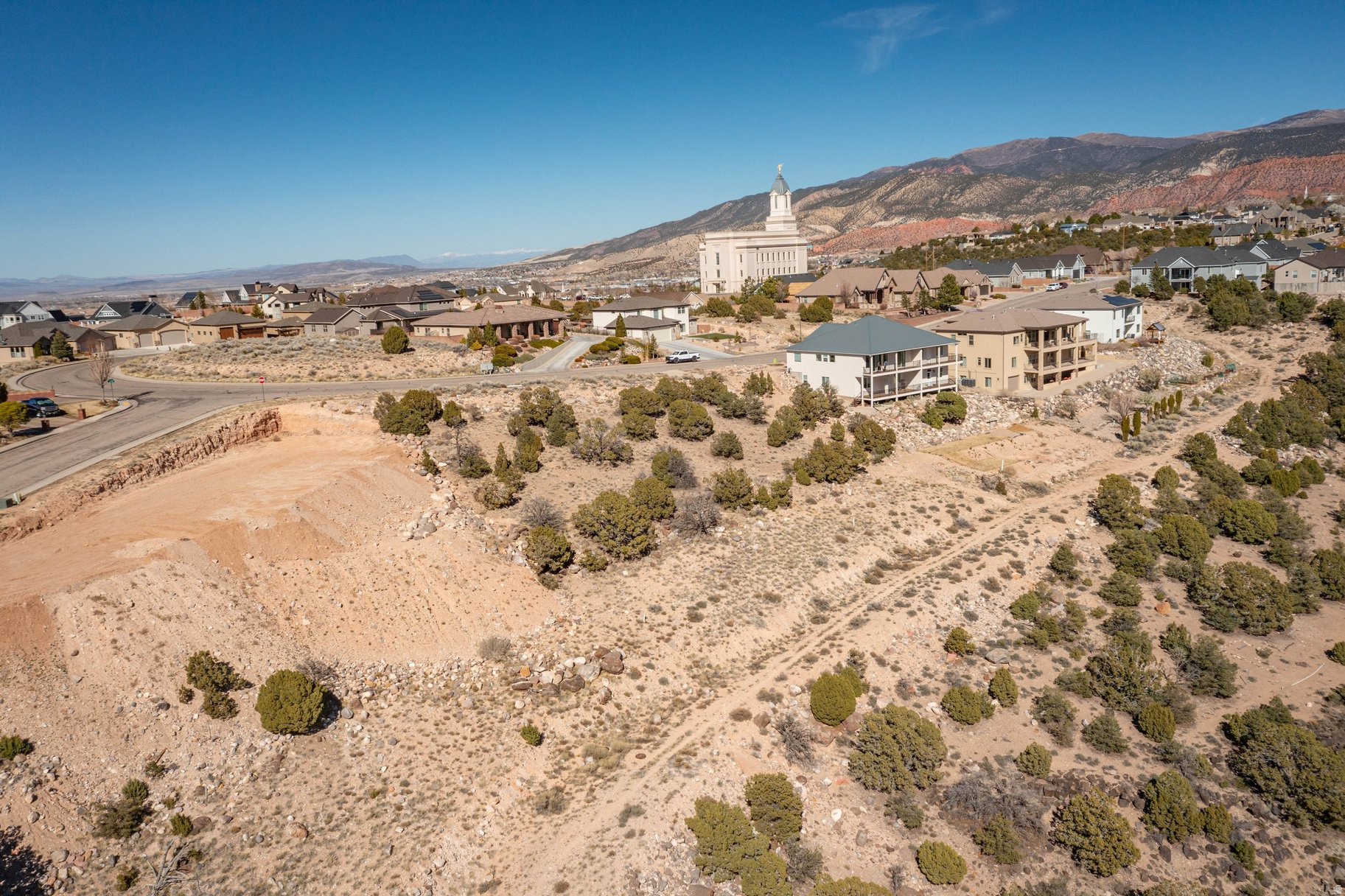 main property photo 14