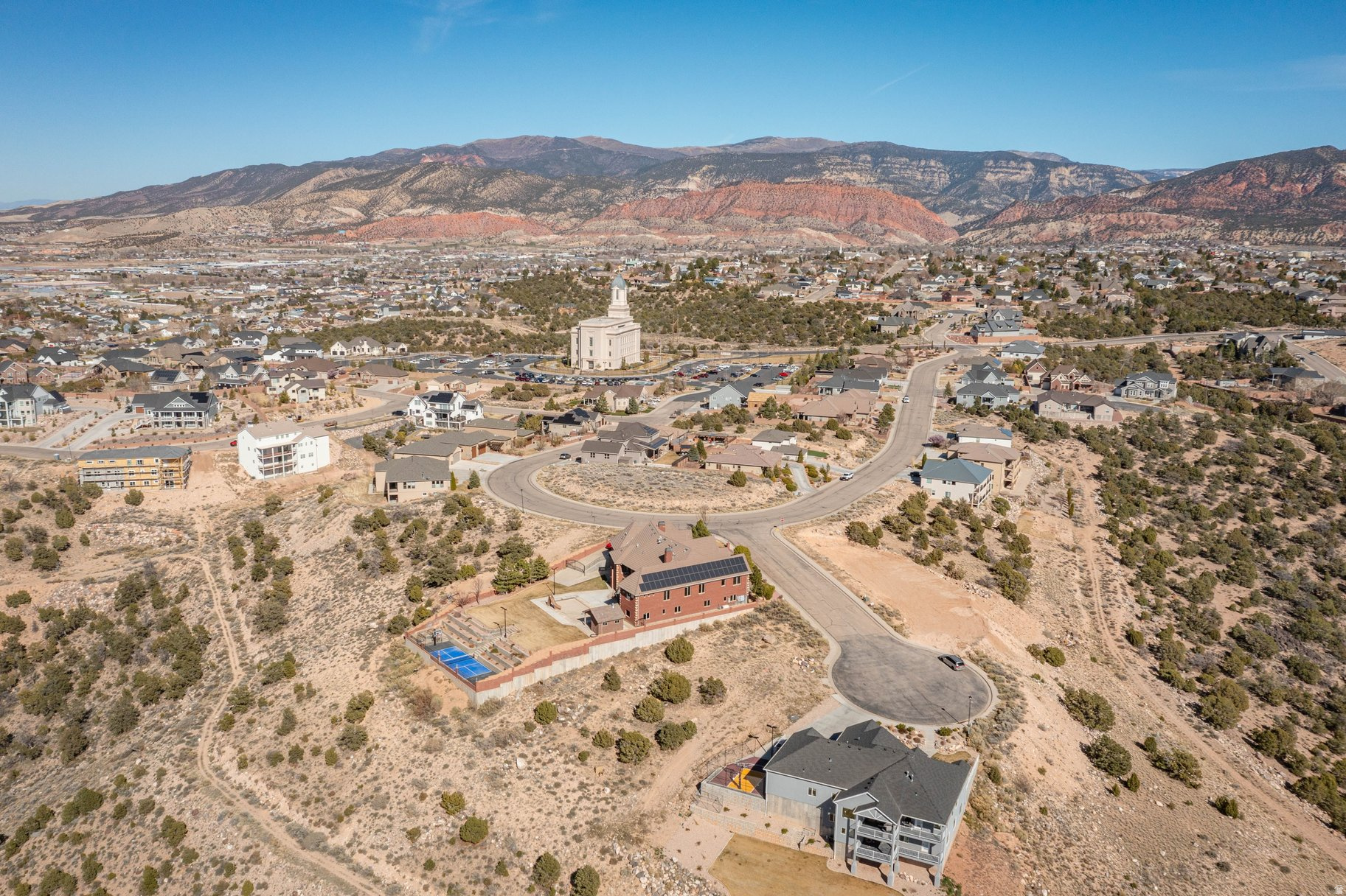 main property photo 17