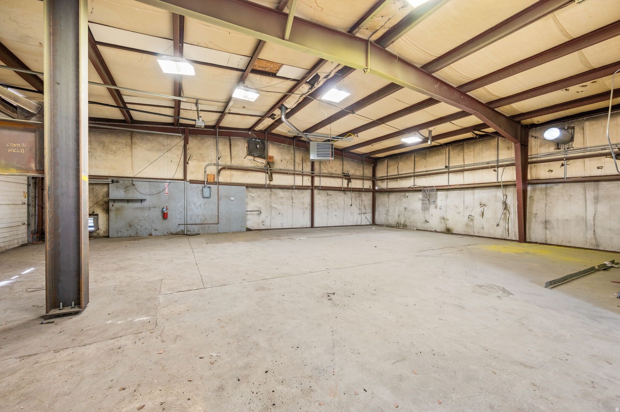 main property photo 19