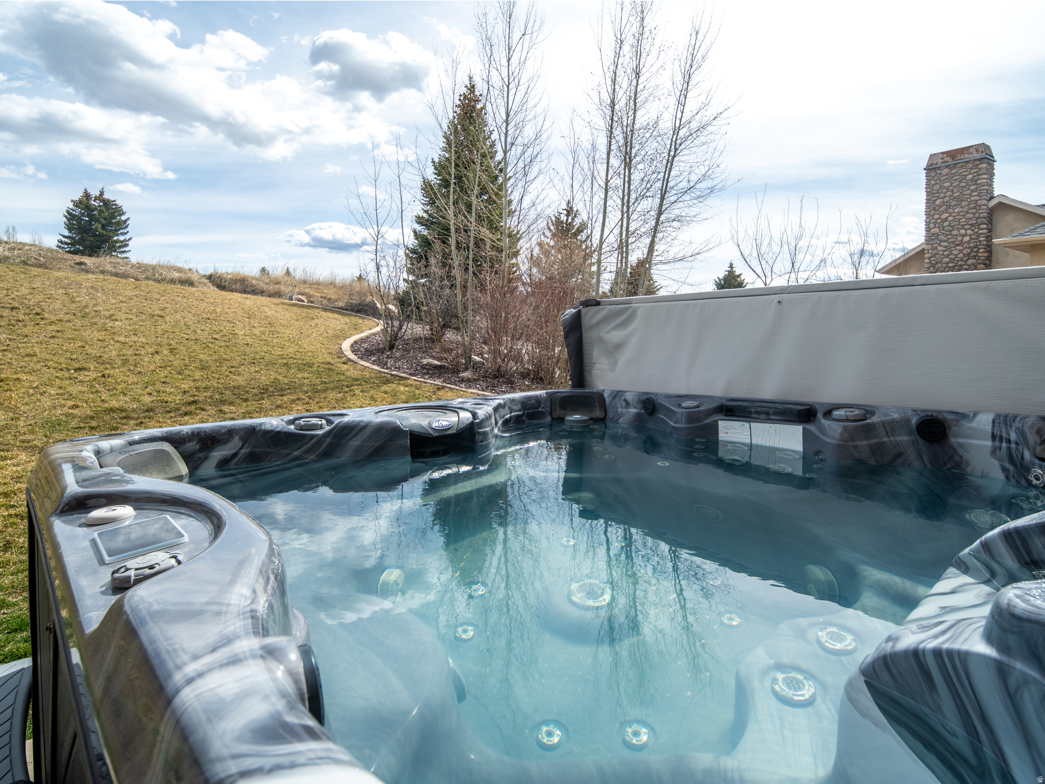 main property photo 40