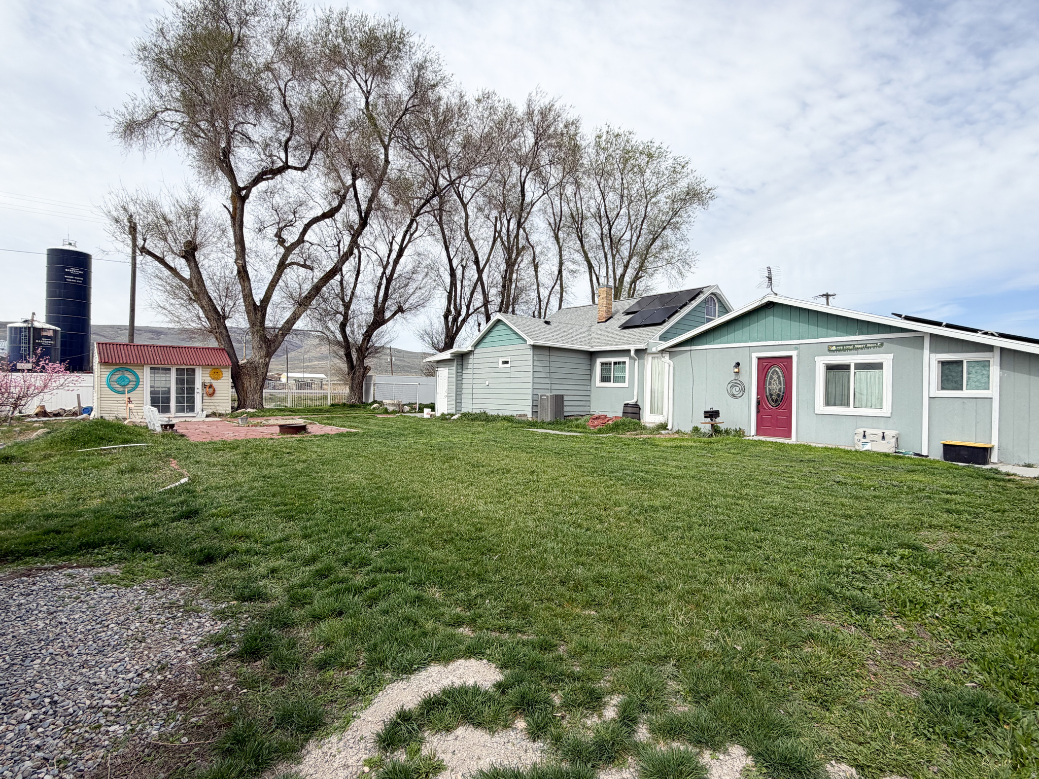 main property photo 28