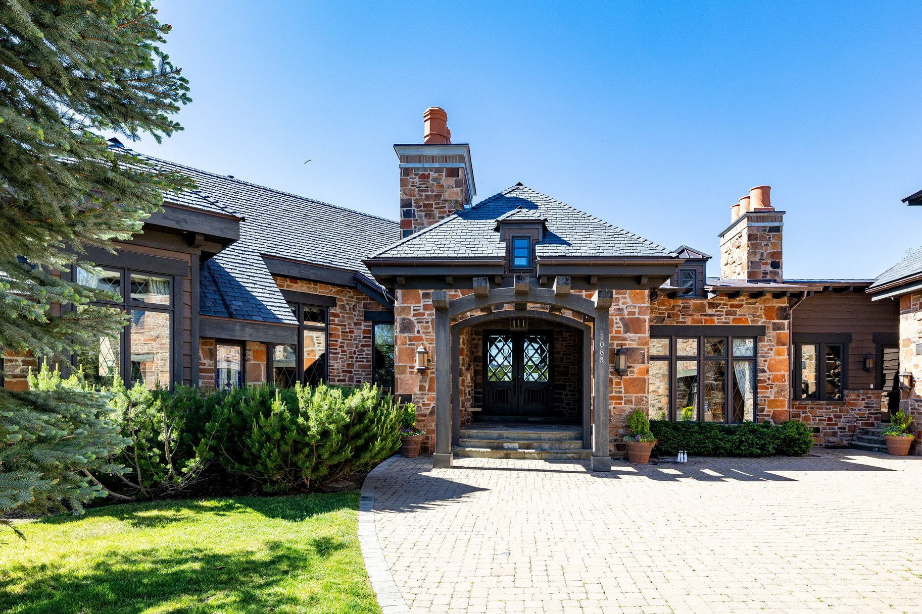 main property photo 1