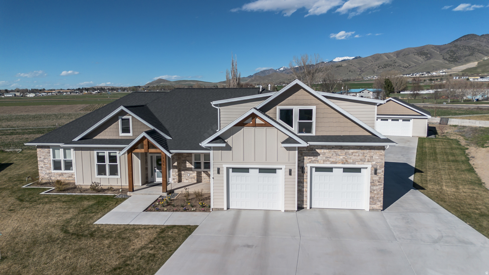 main property photo 54