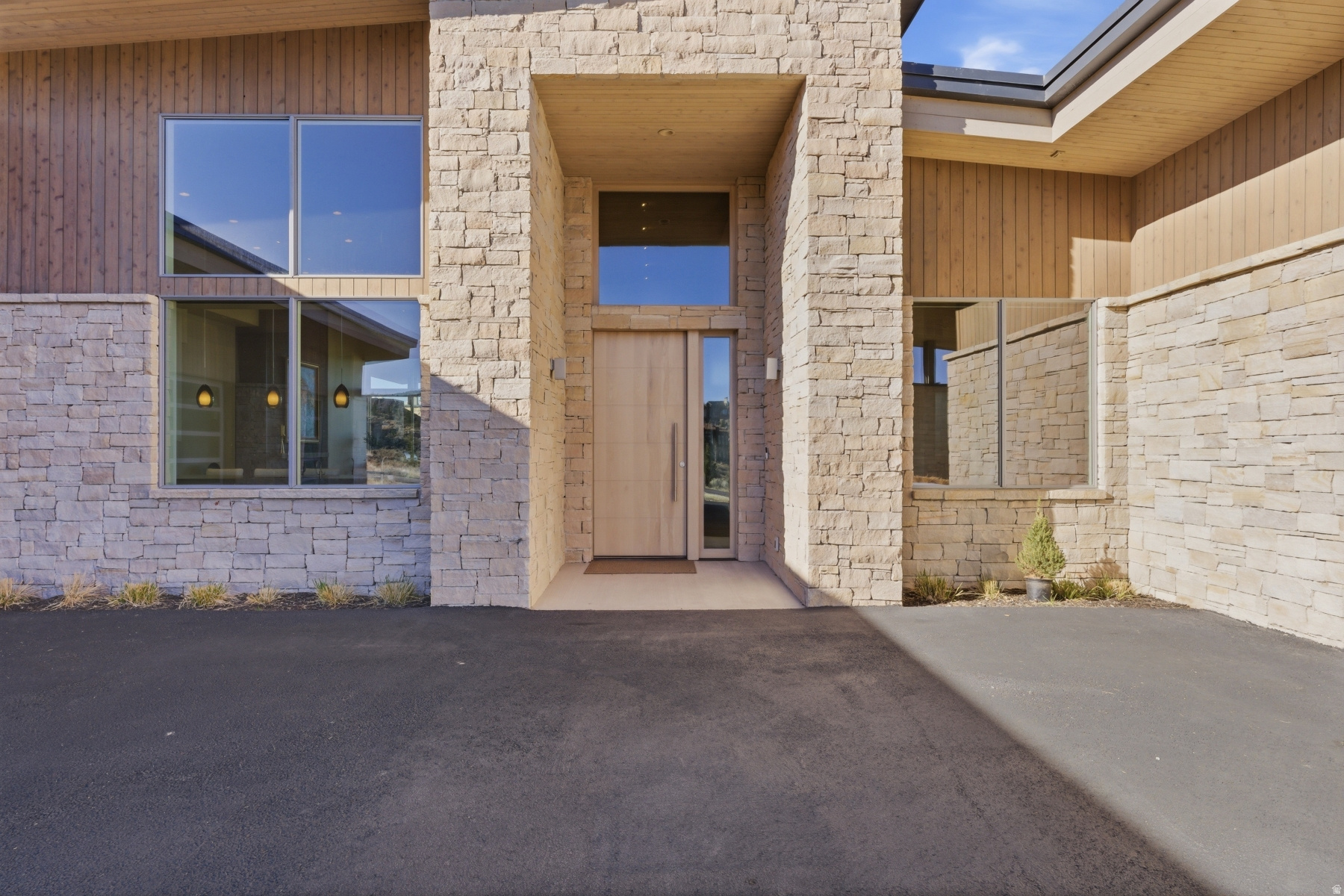 main property photo 76