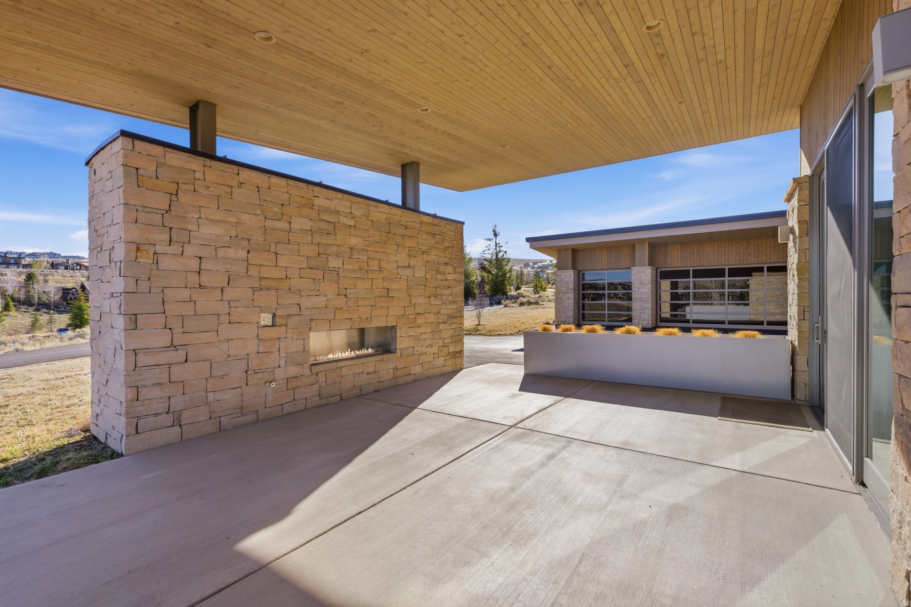main property photo 78