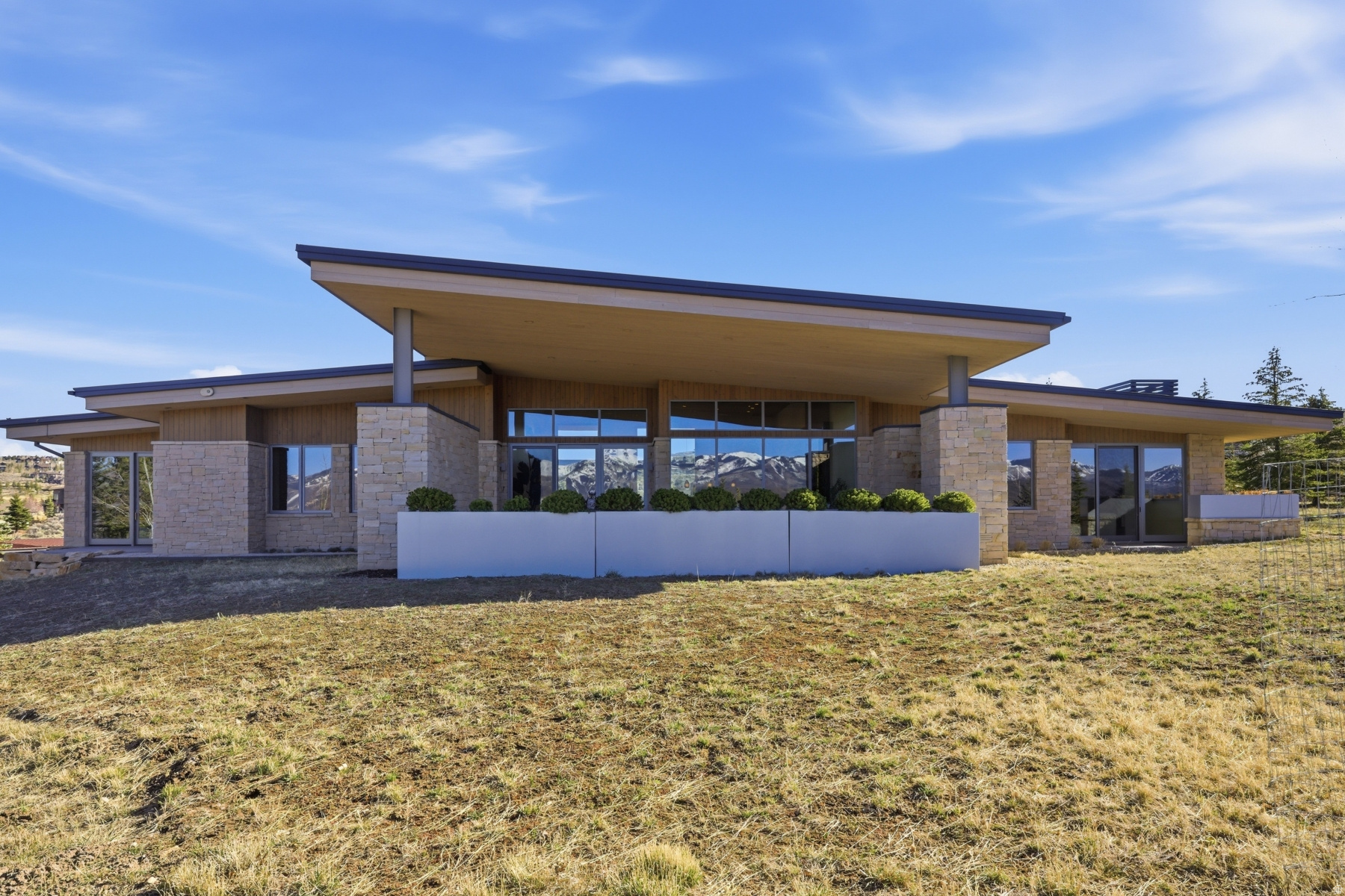 main property photo 79