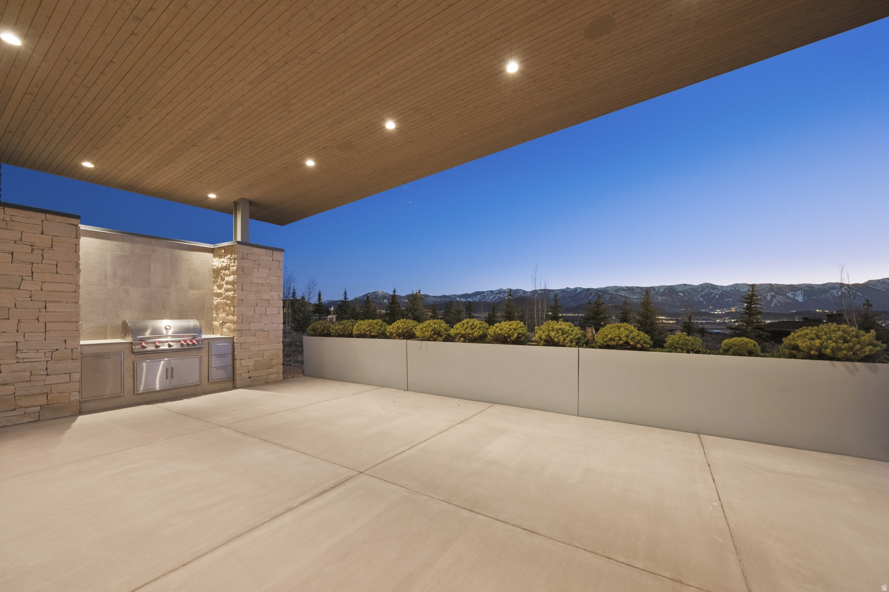 main property photo 84
