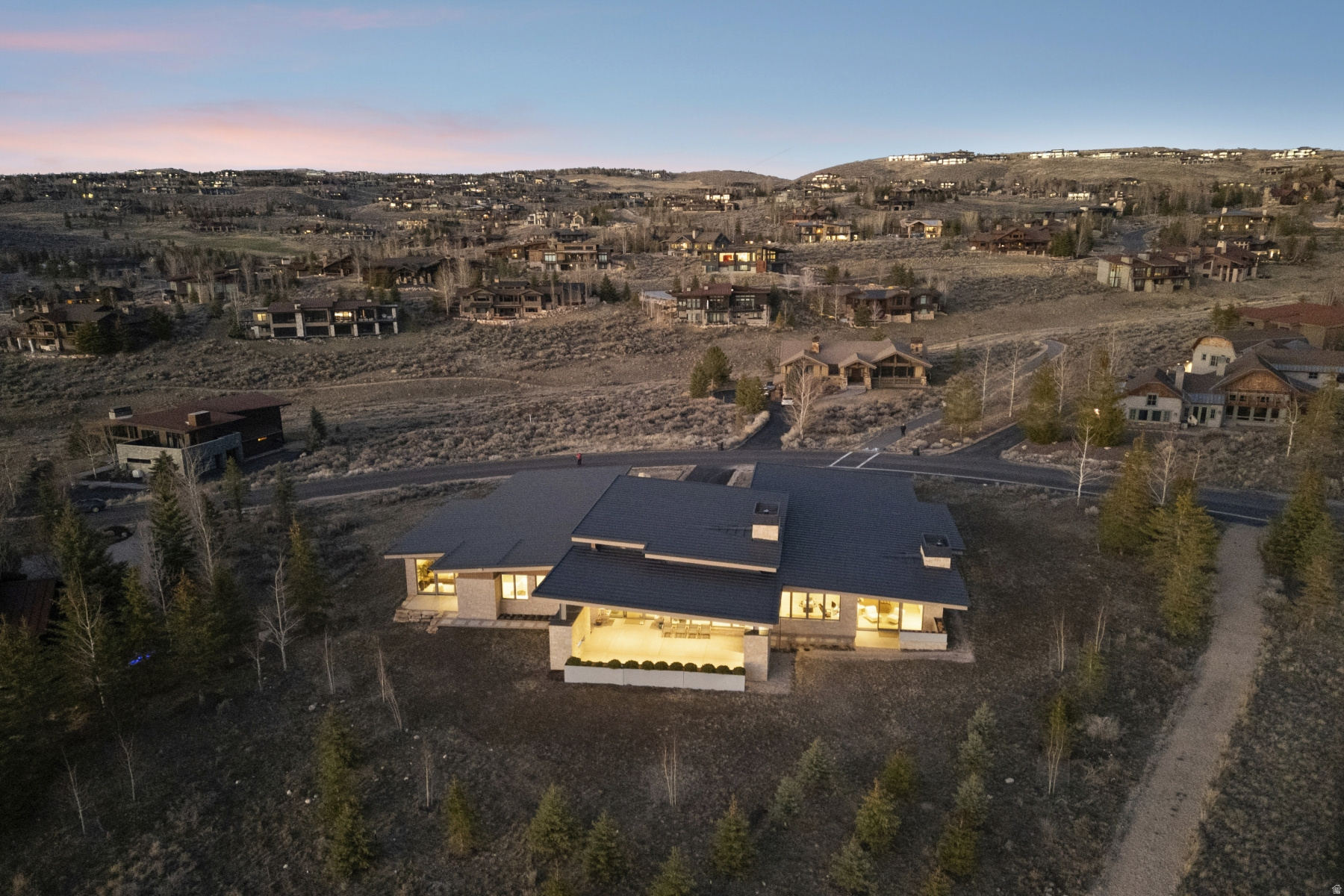 main property photo 89