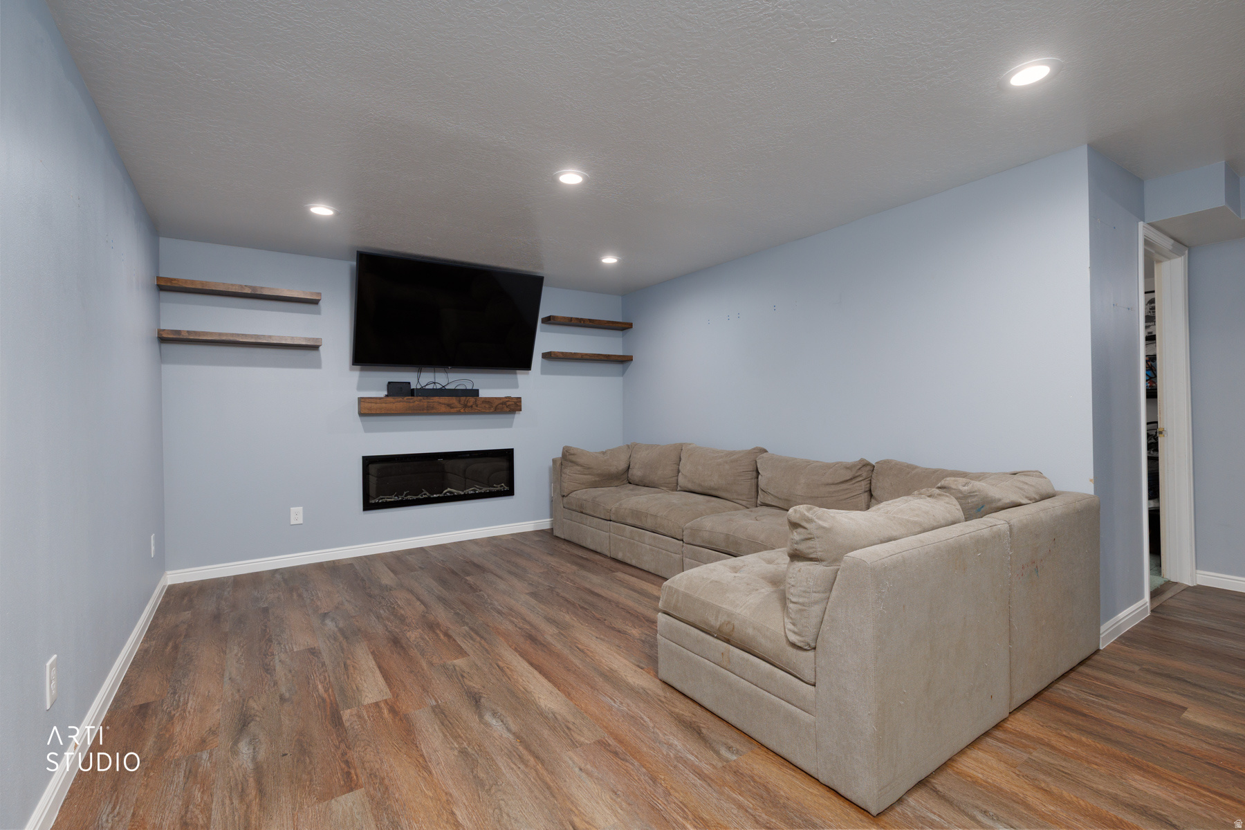 main property photo 27