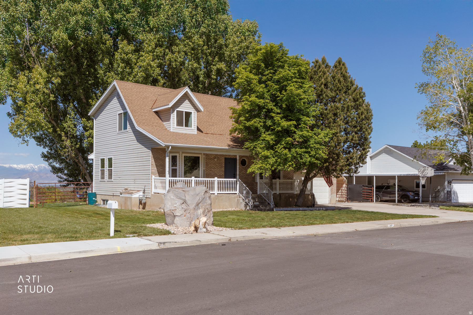 main property photo 3