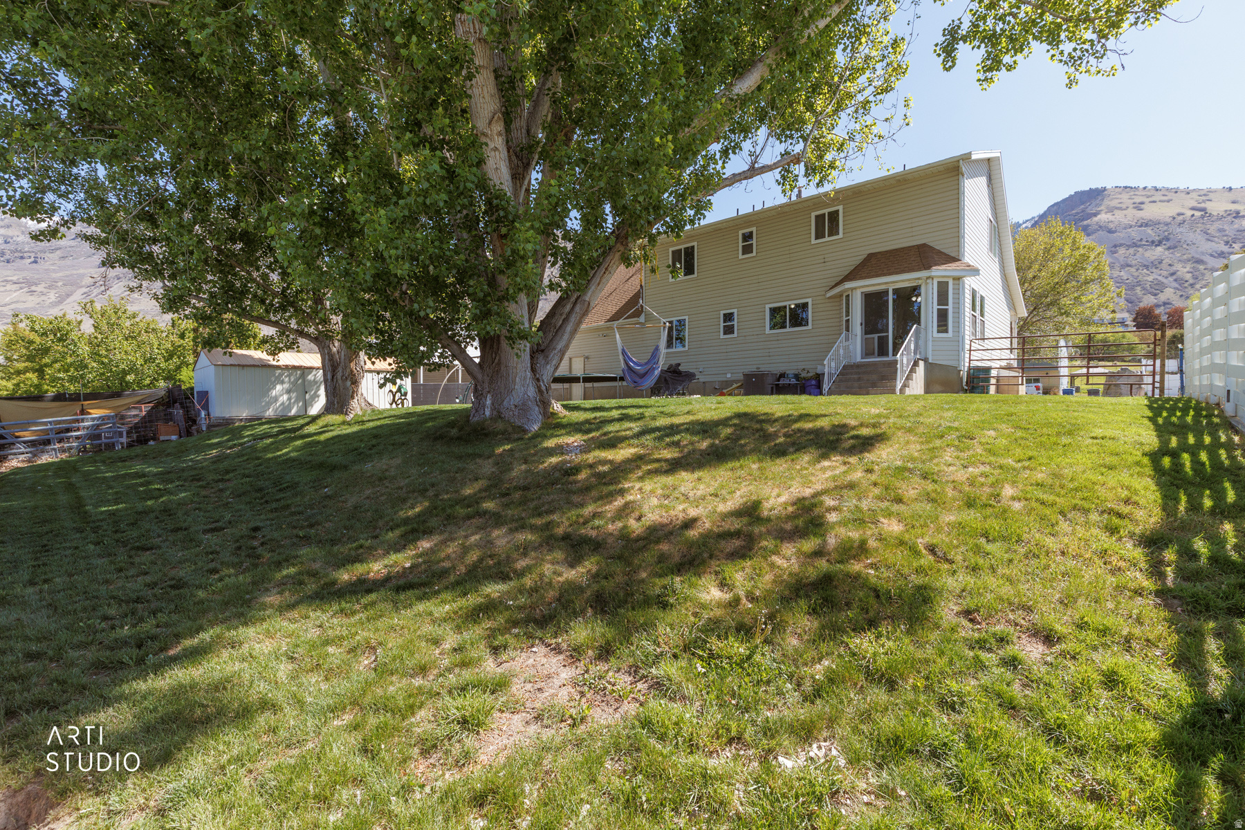 main property photo 36