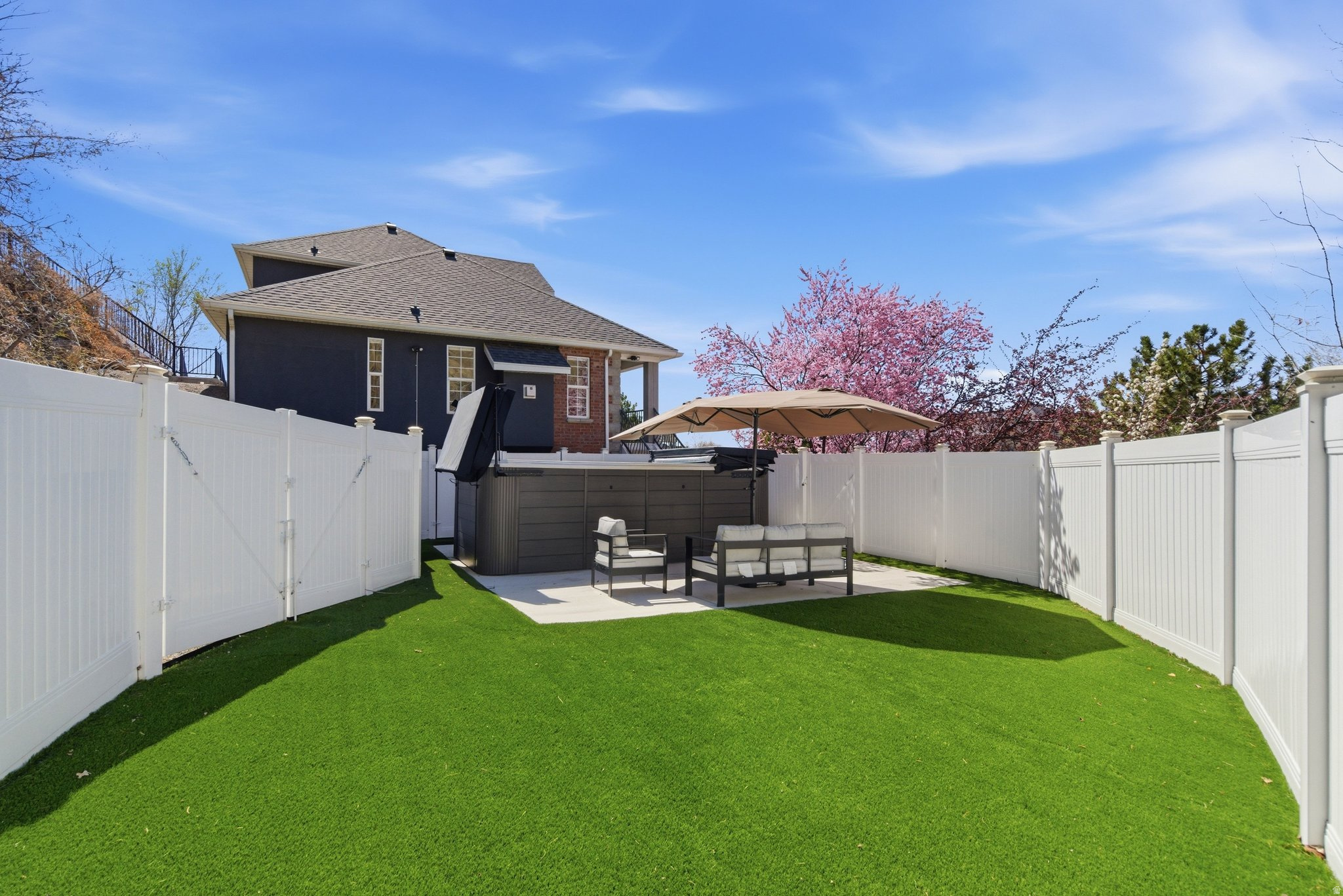 main property photo 75