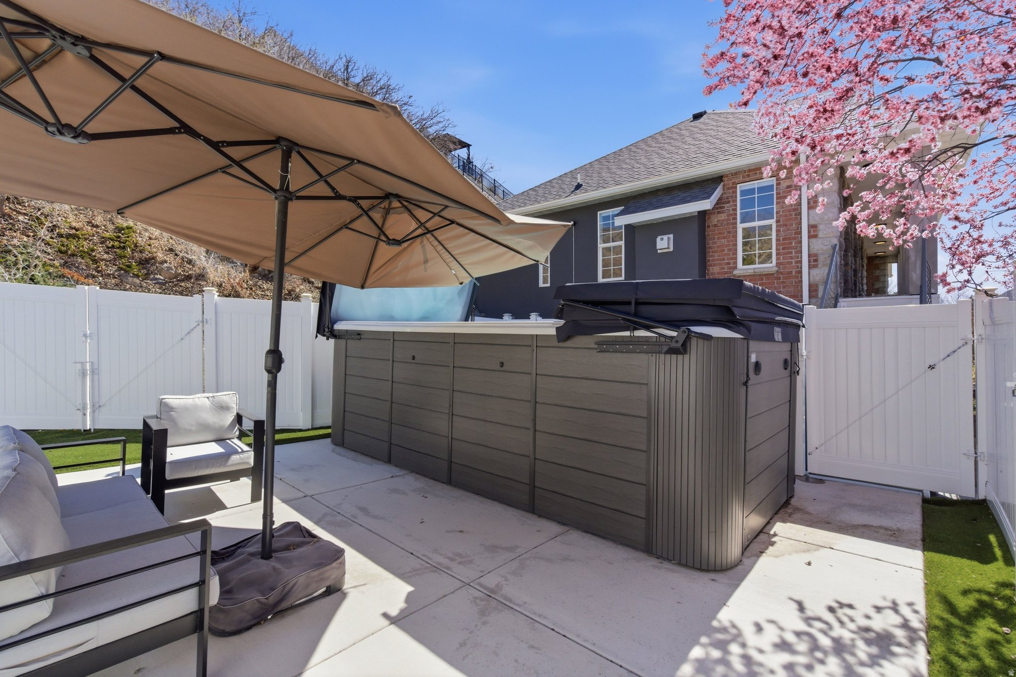 main property photo 76
