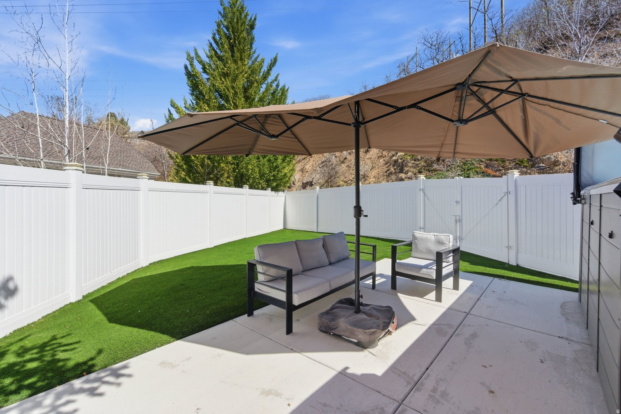 main property photo 77