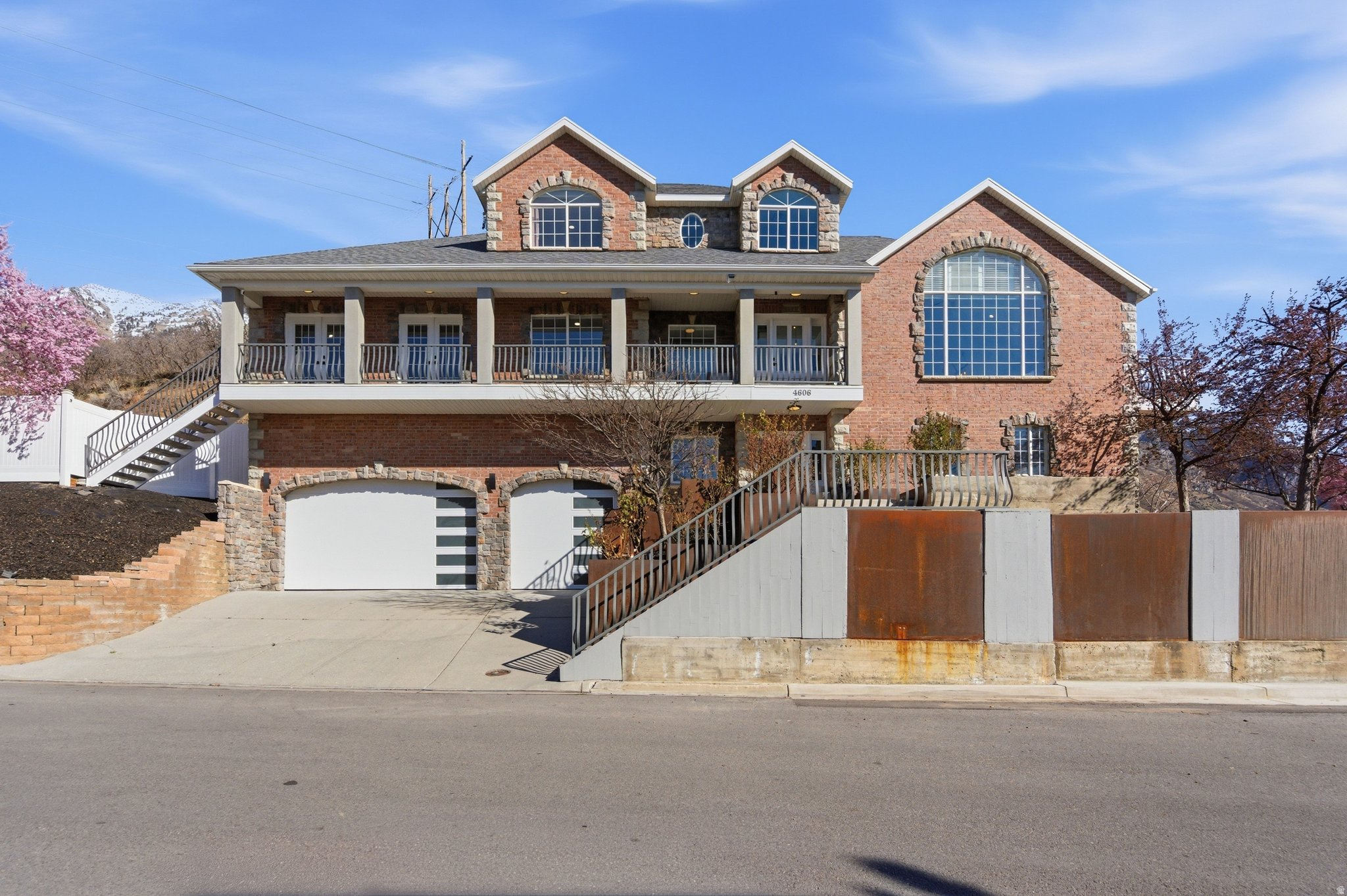 main property photo 9