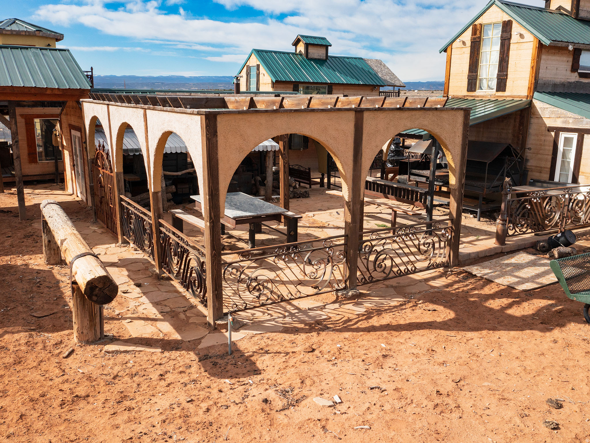 main property photo 13