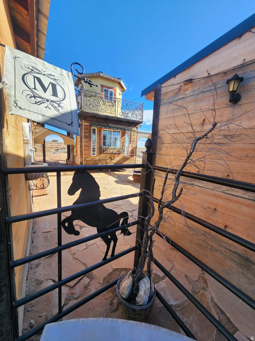 main property photo 7