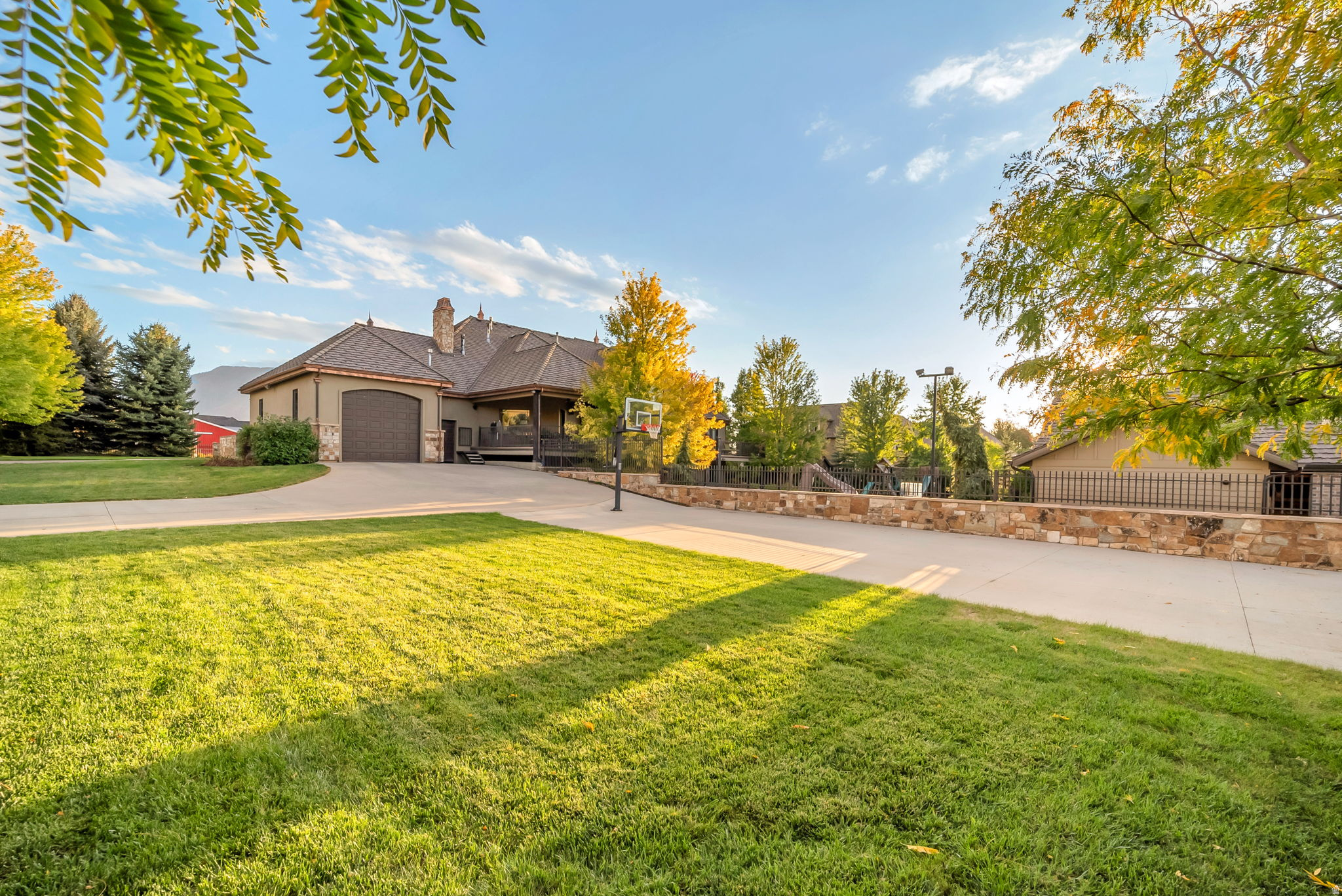 main property photo 4