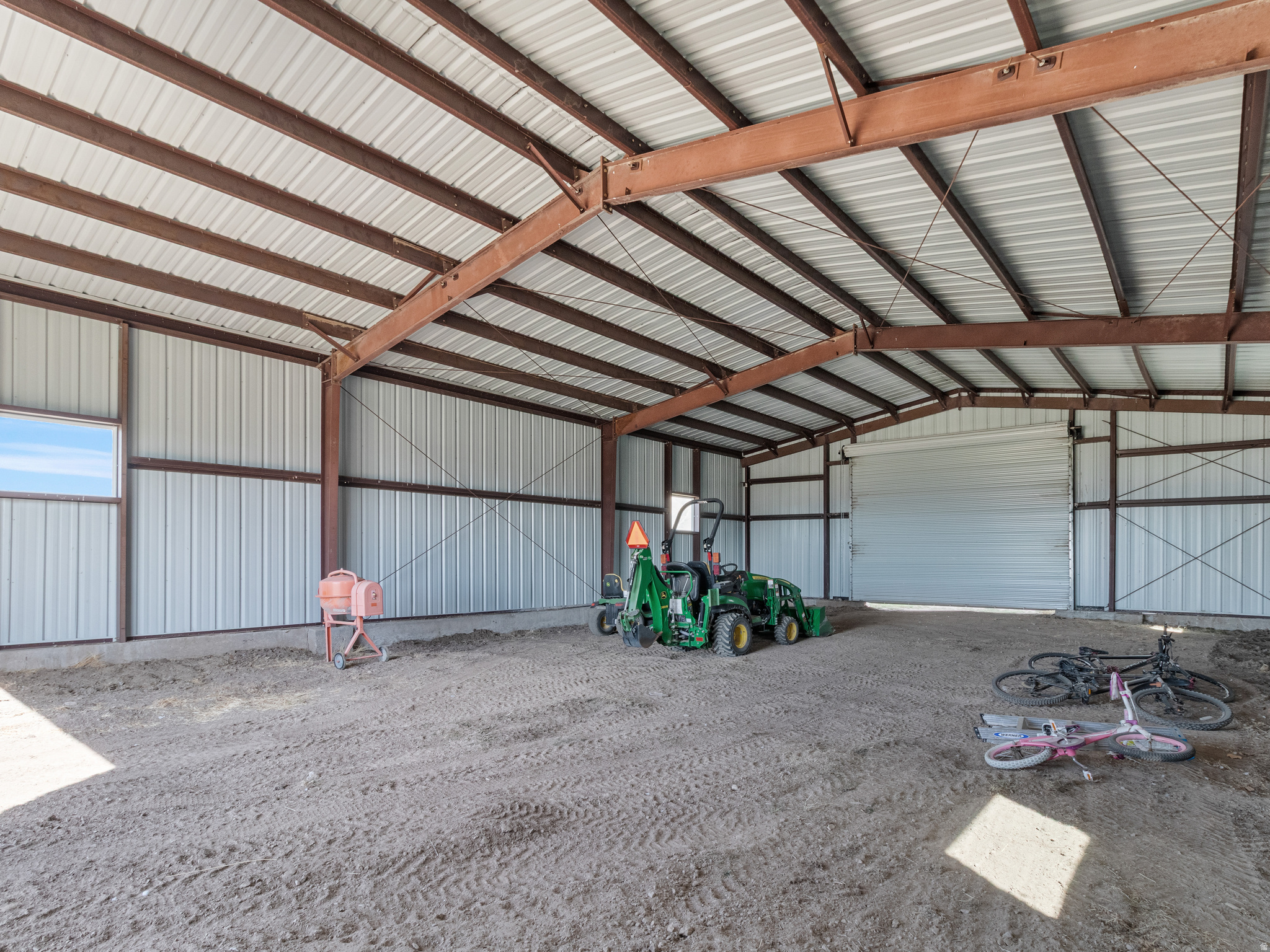 main property photo 40