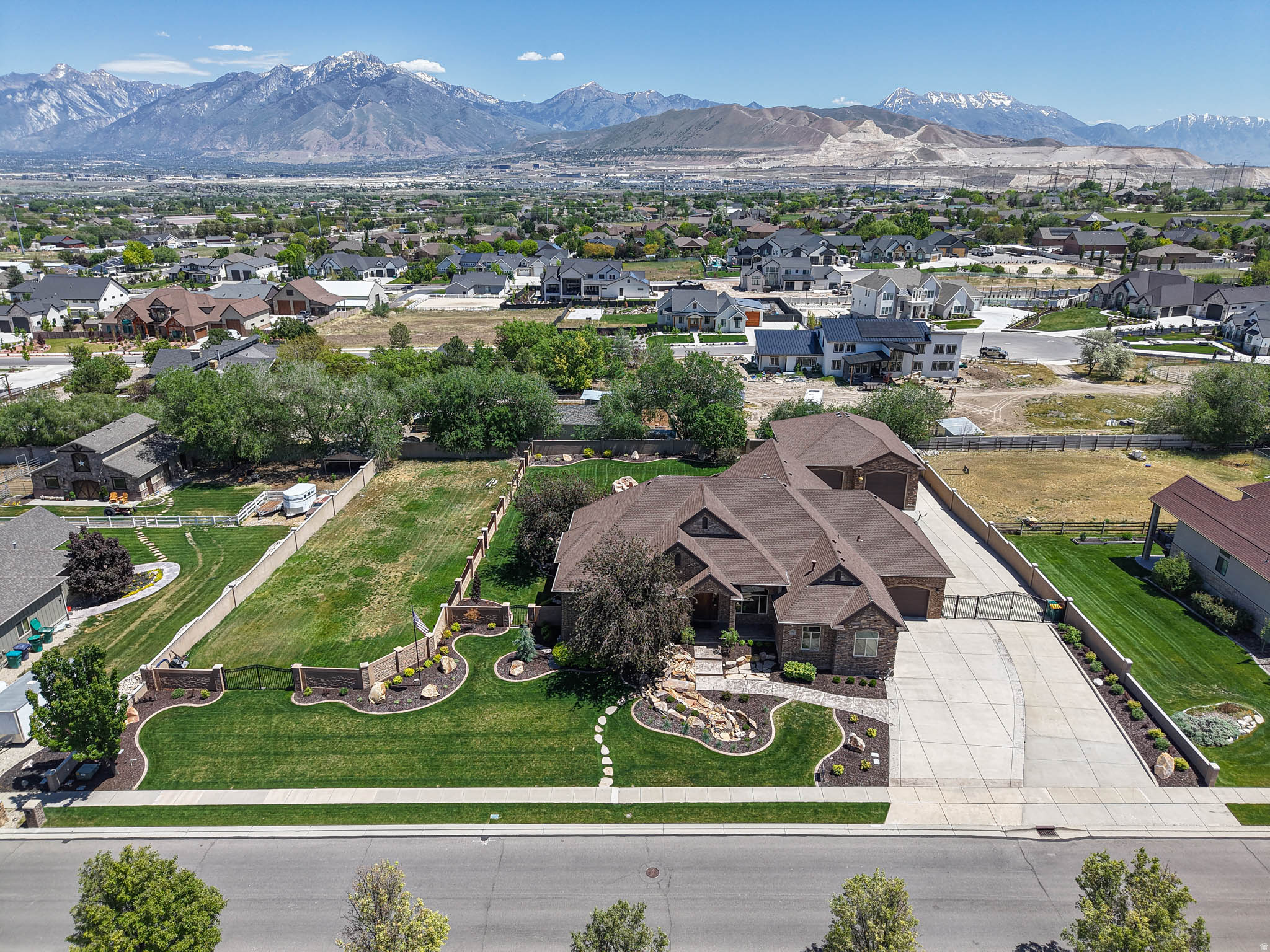main property photo 20