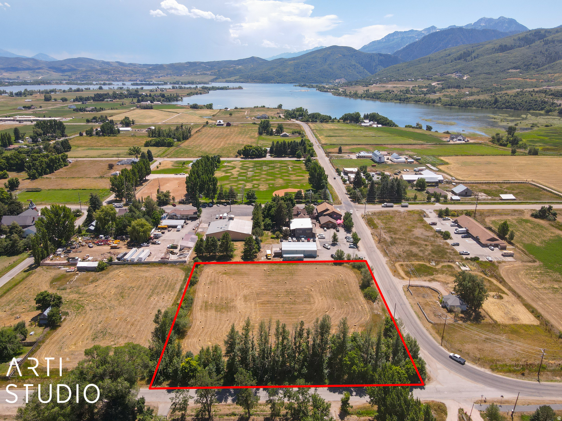 main property photo 16