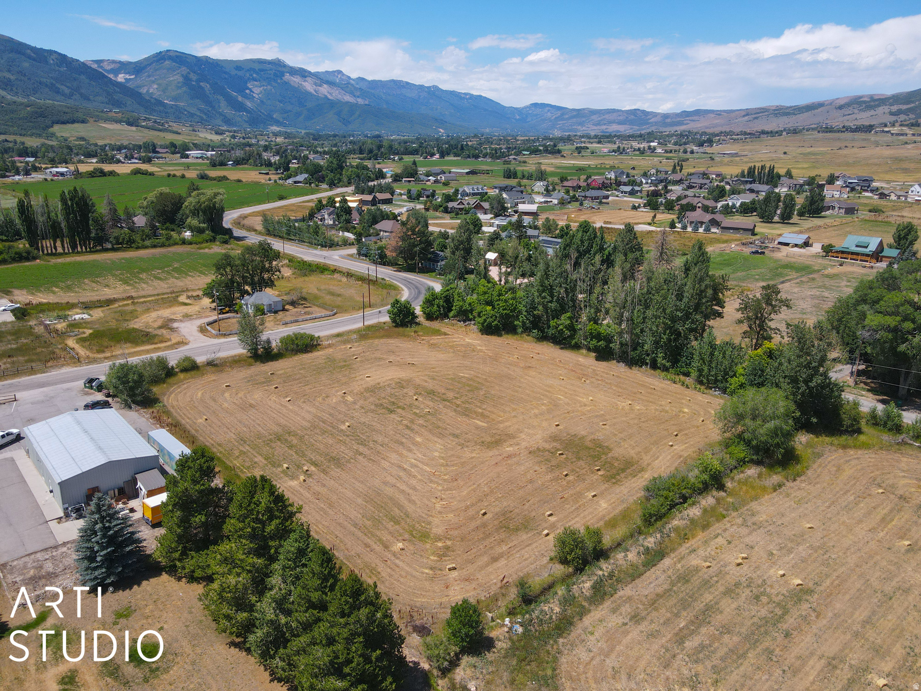 main property photo 6